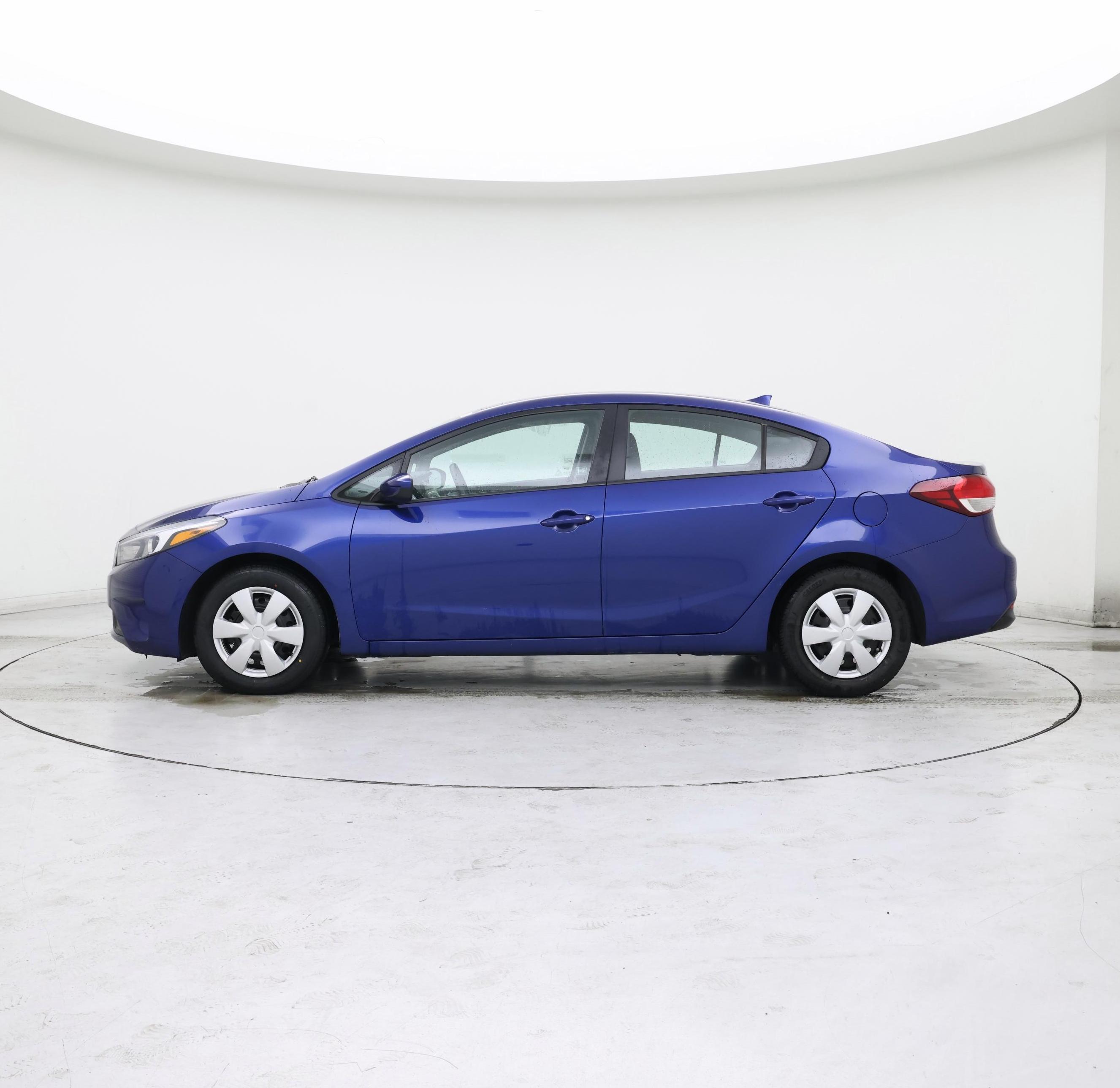Thumbnail: 2018 Kia Forte - 3