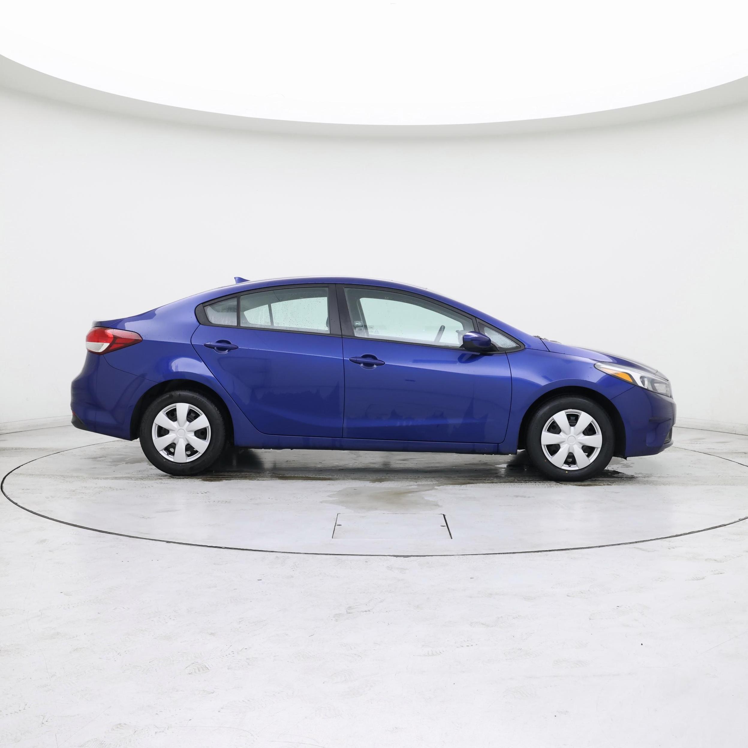 Thumbnail: 2018 Kia Forte - 7