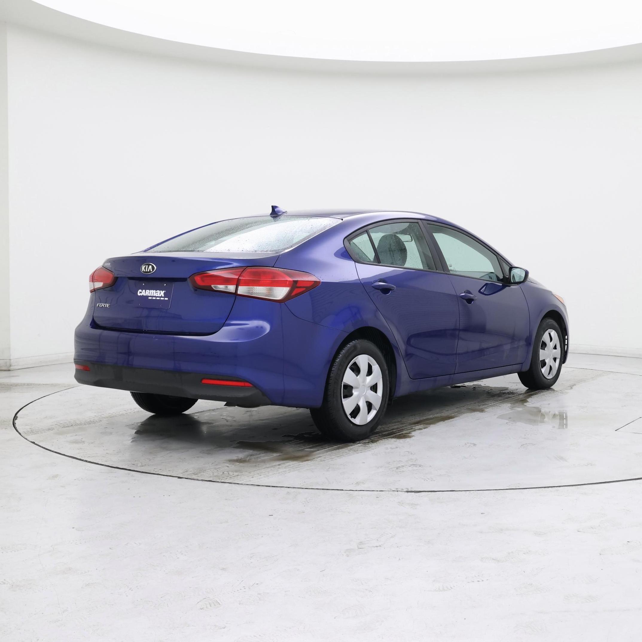 Thumbnail: 2018 Kia Forte - 8