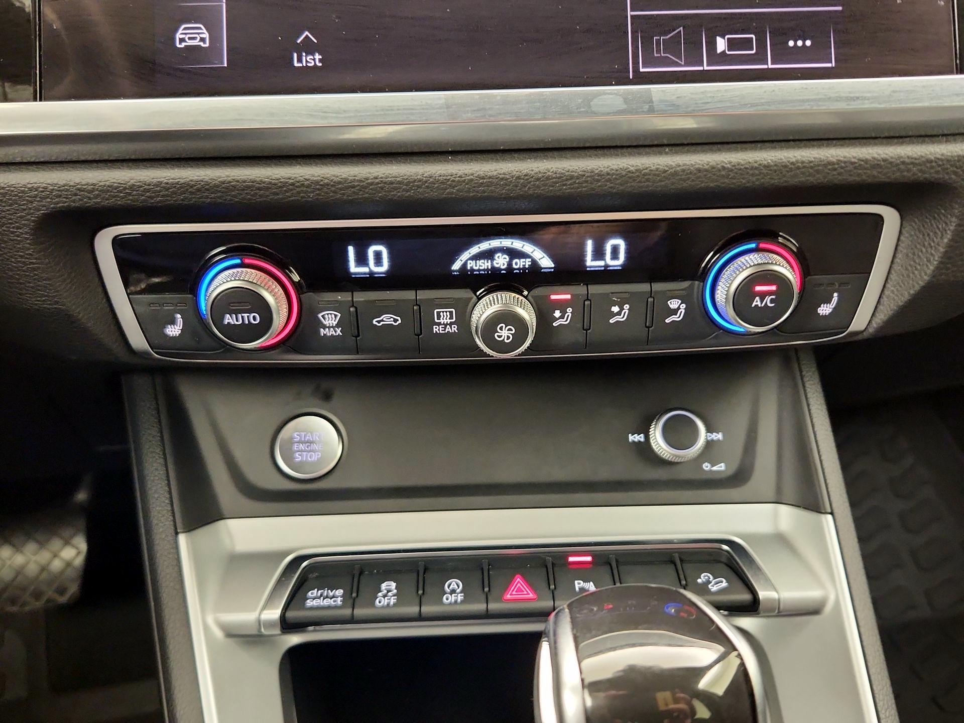 Thumbnail: 2020 Audi Q3 - 16
