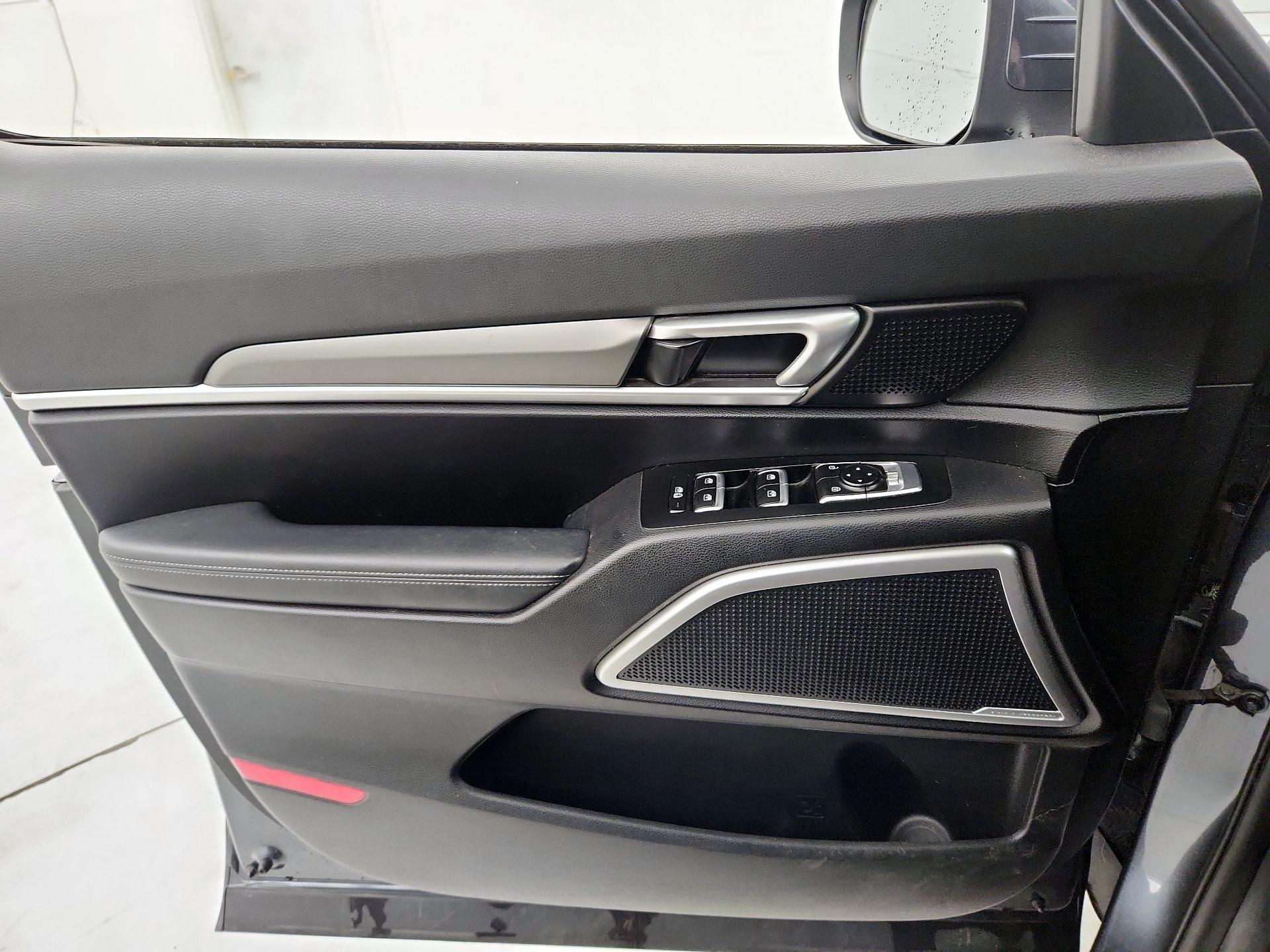 Thumbnail: 2020 Kia Telluride - 12