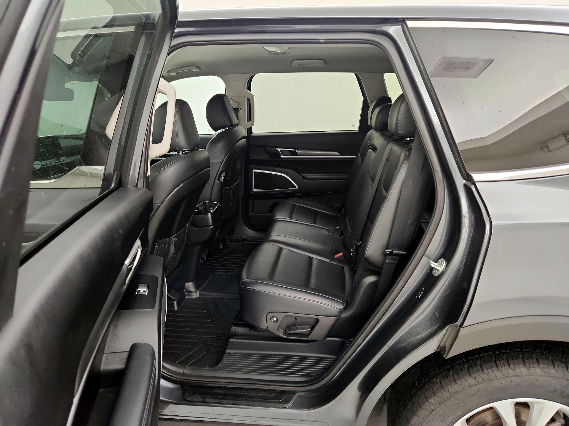 Thumbnail: 2020 Kia Telluride - 19