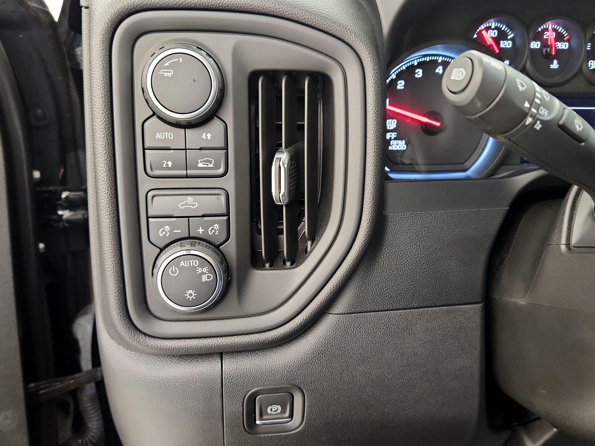 Thumbnail: 2022 Chevrolet Silverado 1500 - 13