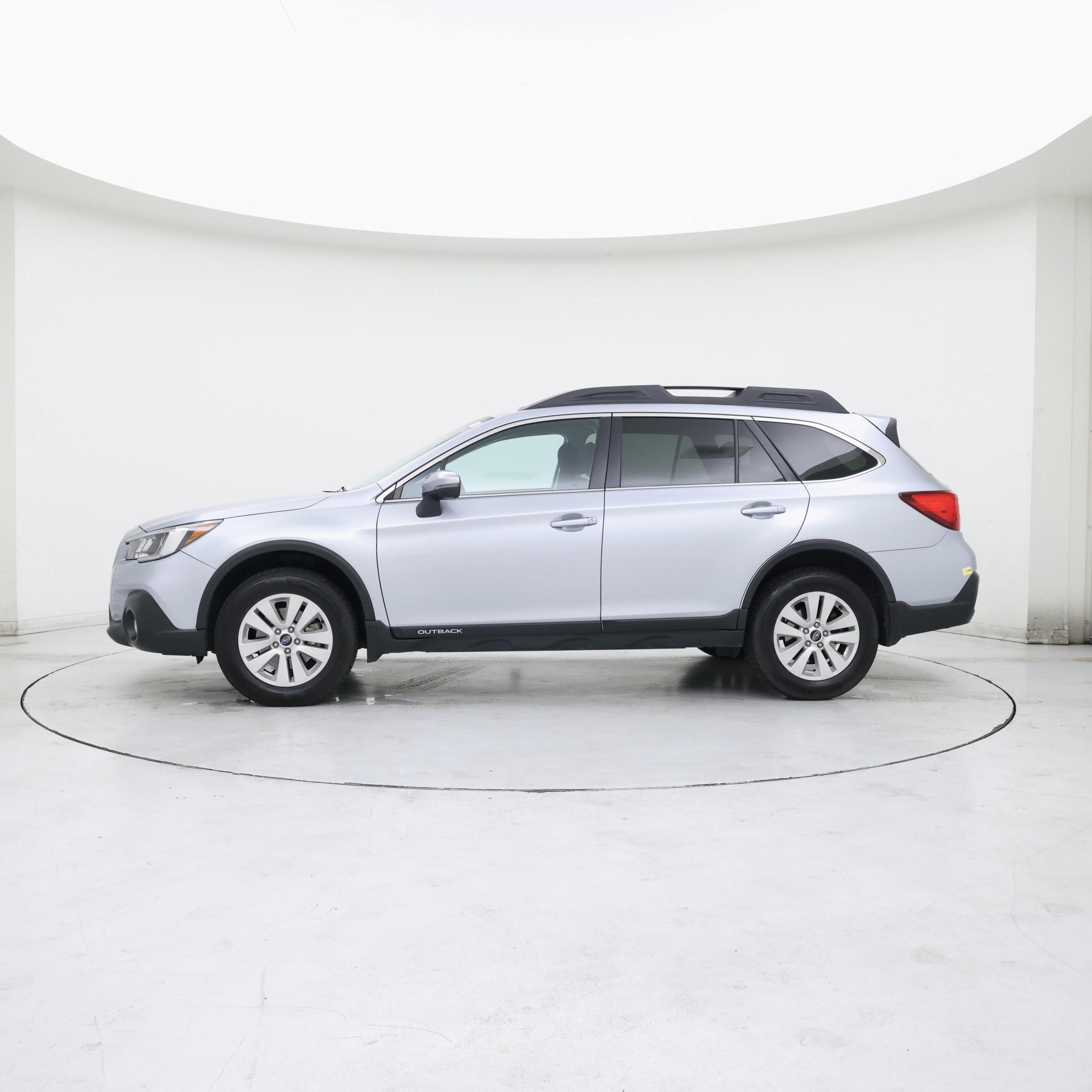 Thumbnail: 2018 Subaru Outback - 3