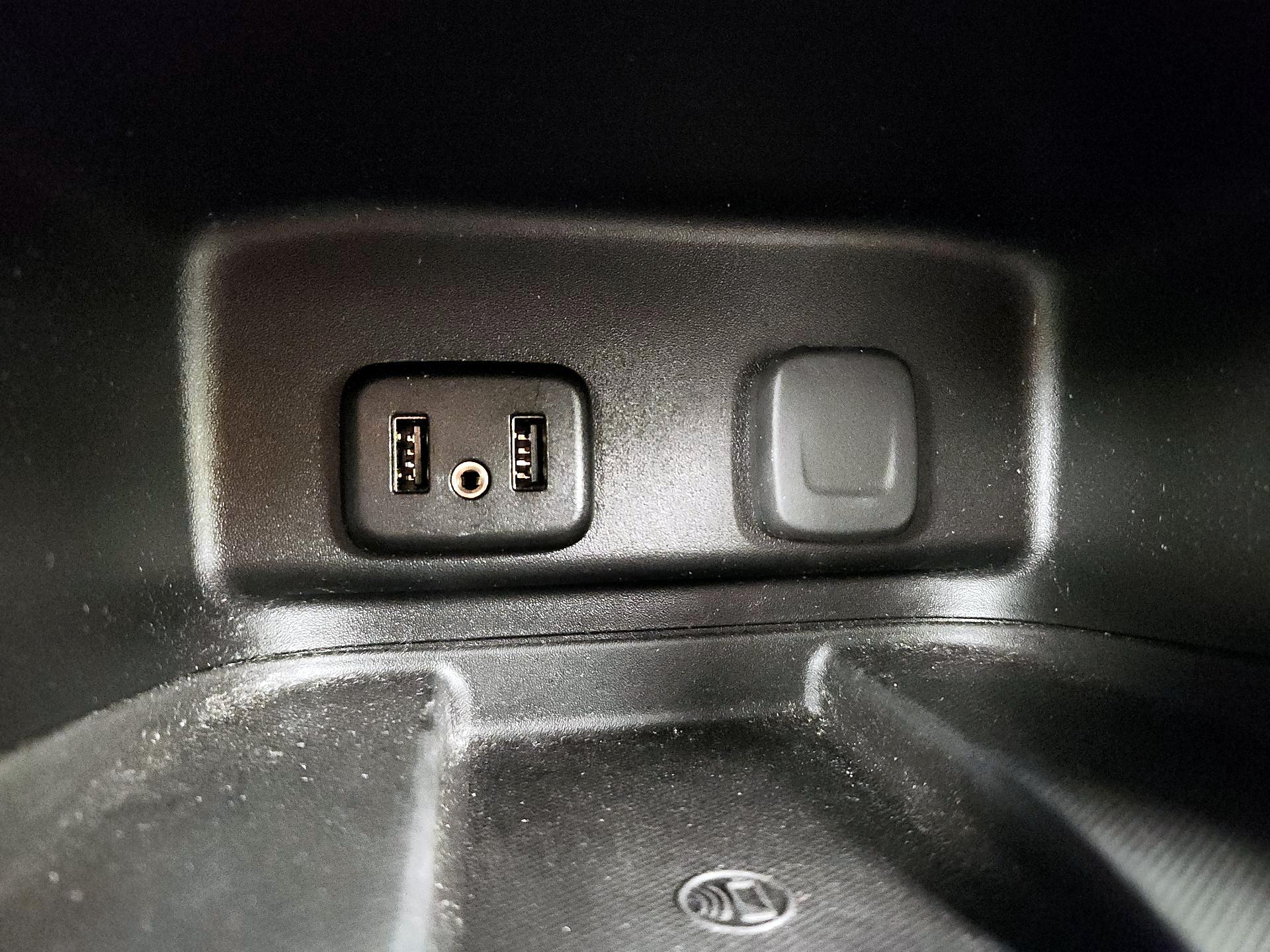 Thumbnail: 2018 Chevrolet Equinox - 18