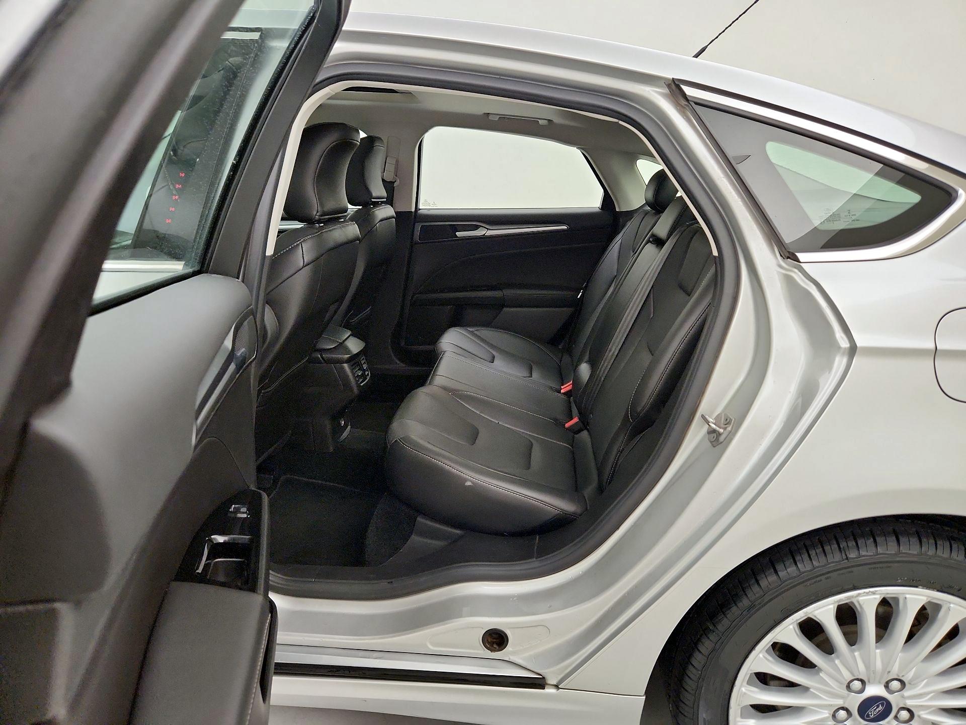 Thumbnail: 2016 Ford Fusion - 20