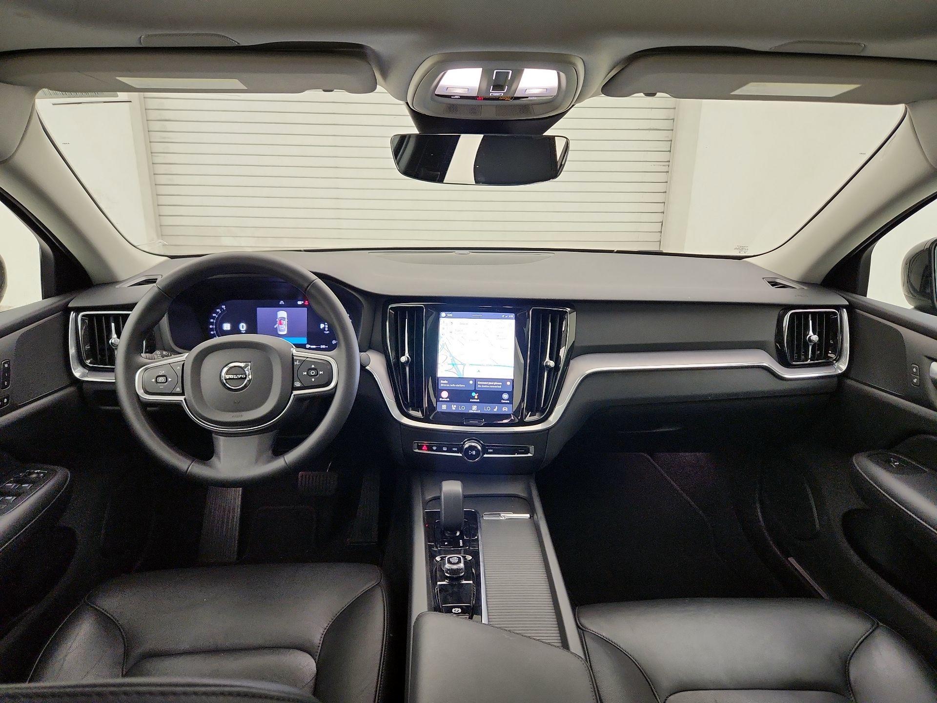 Thumbnail: 2025 Volvo S60 - 9