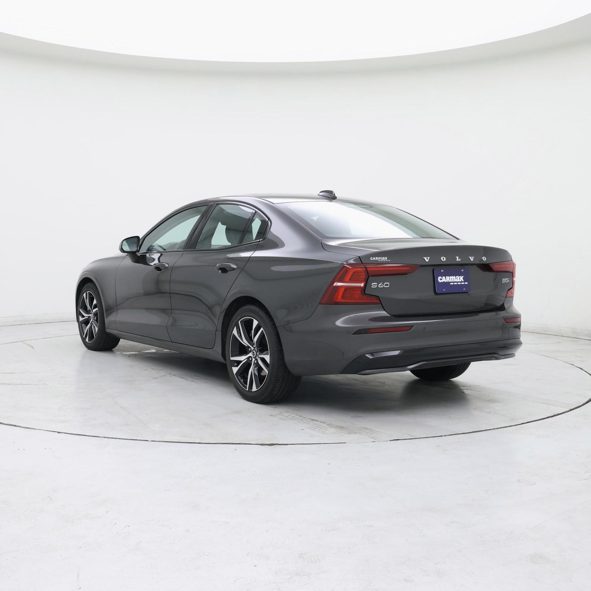 Thumbnail: 2025 Volvo S60 - 2