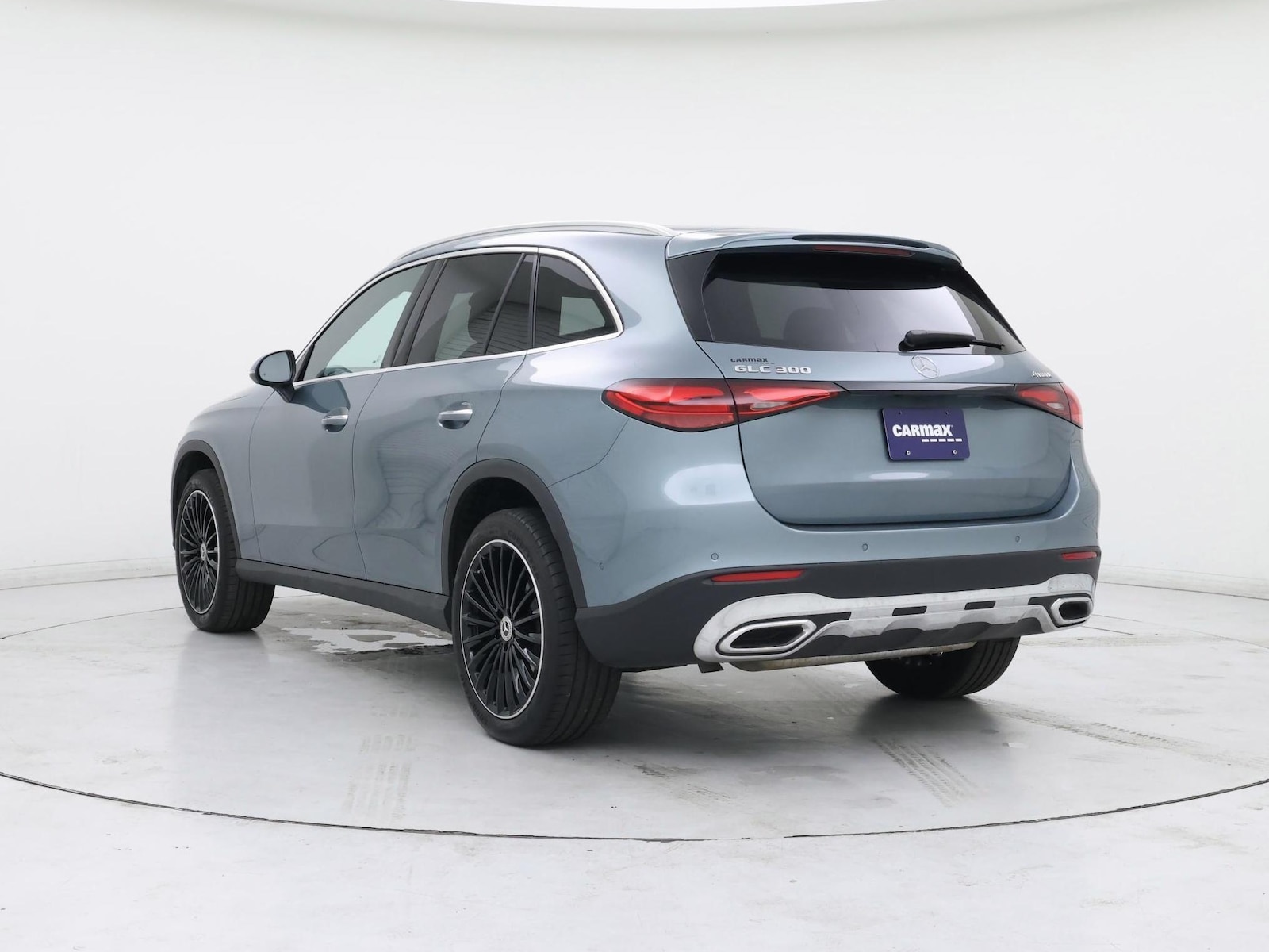 2025 Mercedes-Benz GLC Base - Photo 3