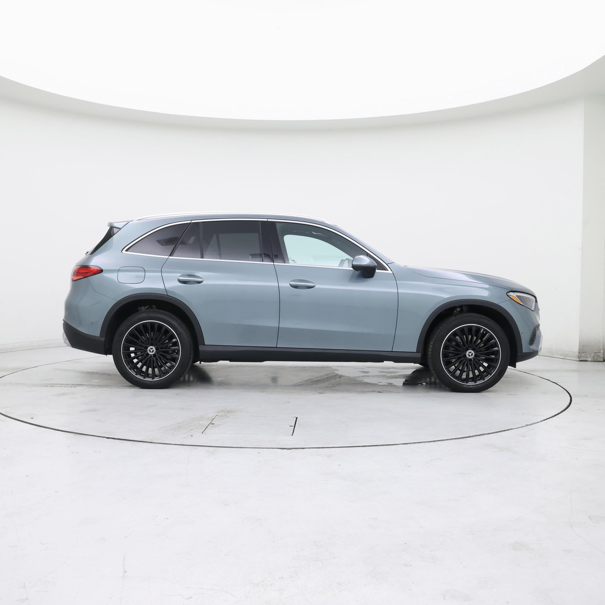 Thumbnail: 2025 Mercedes-Benz GLC - 7