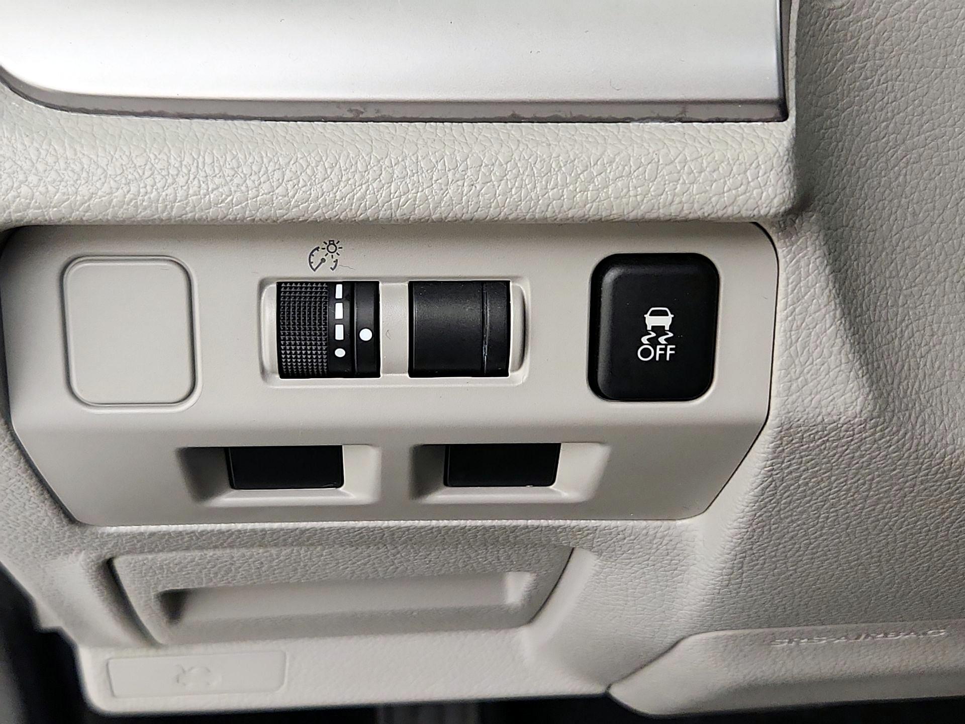 Thumbnail: 2017 Subaru Forester - 13
