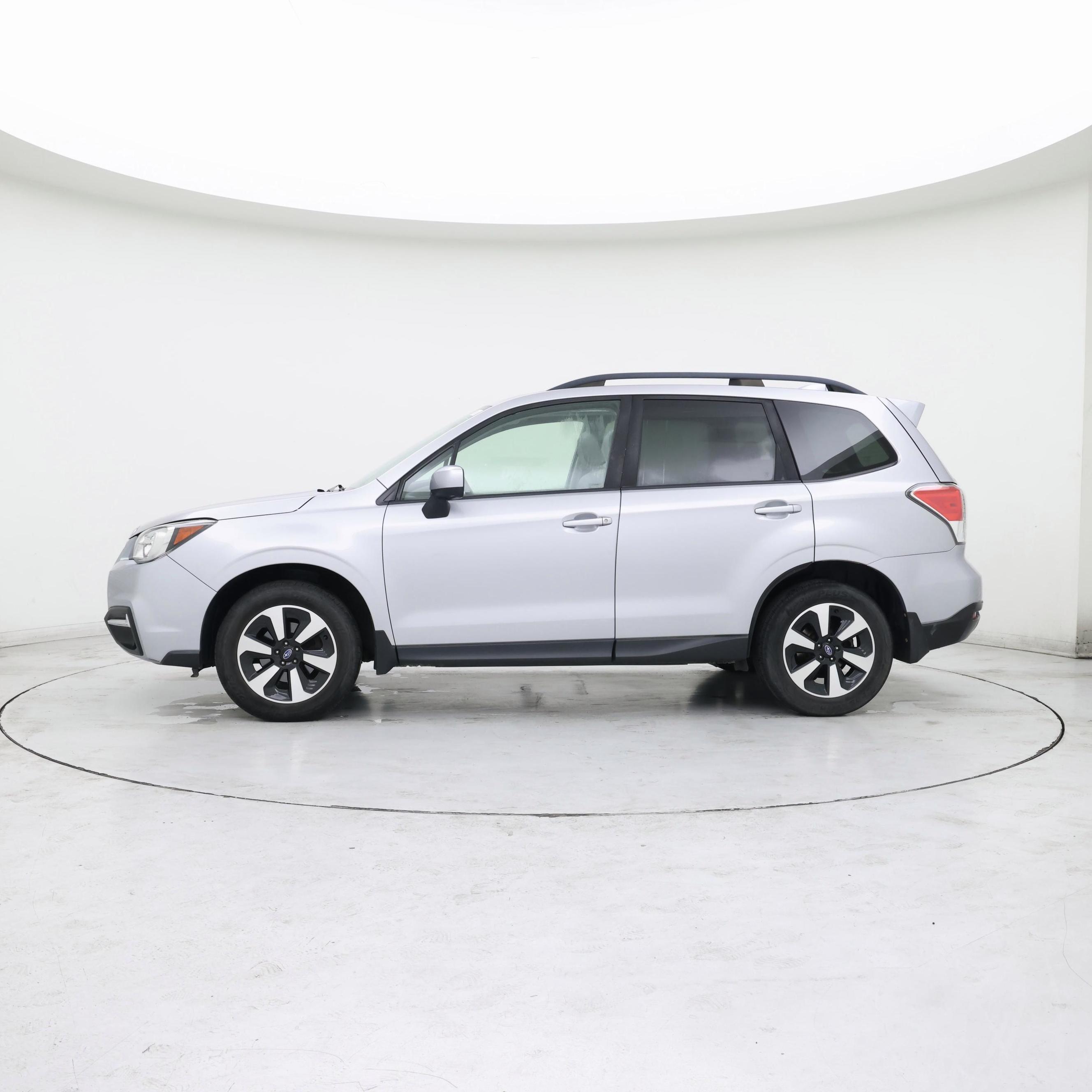 Thumbnail: 2017 Subaru Forester - 3