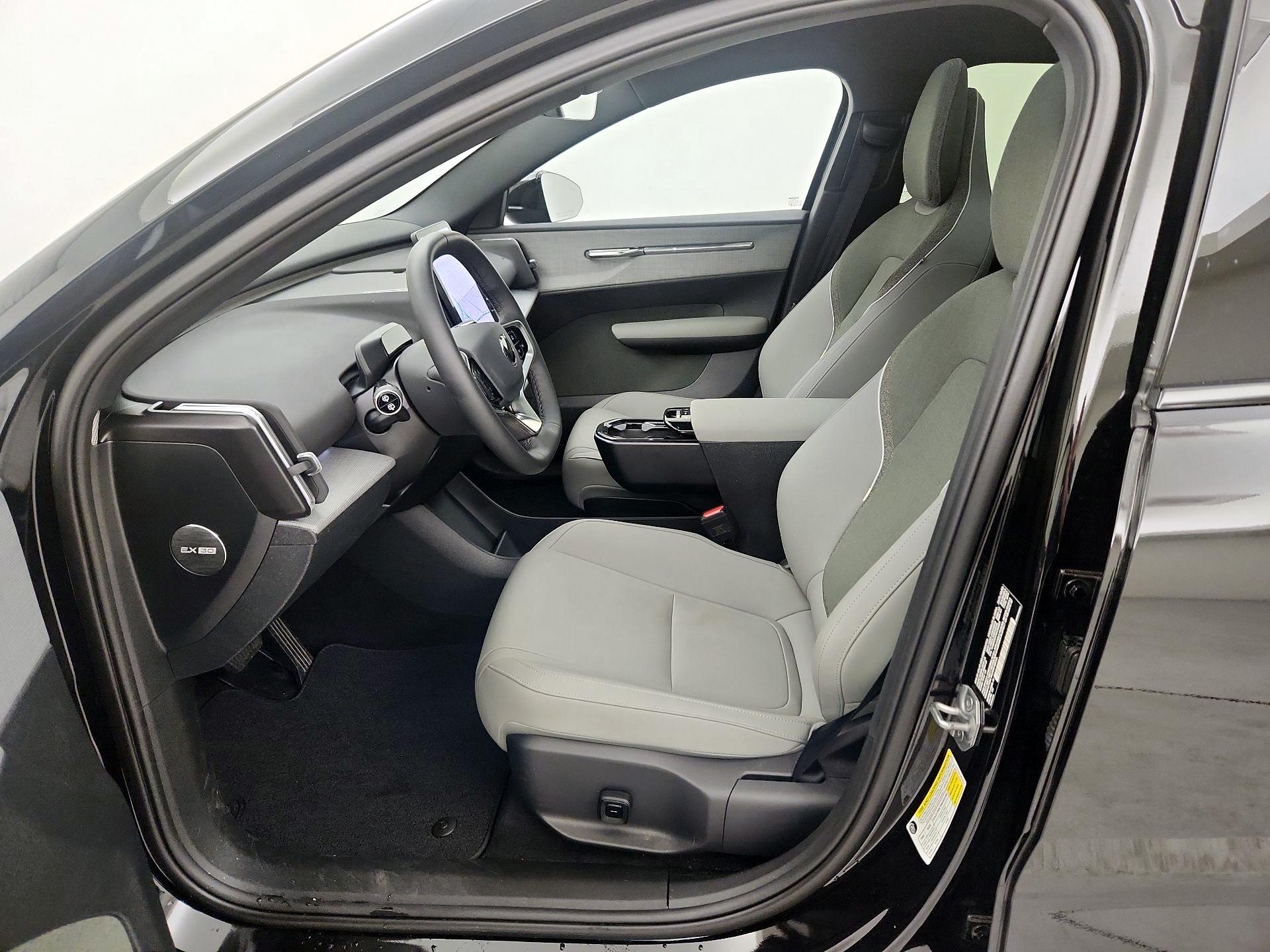 Thumbnail: 2025 Volvo EX30 - 11