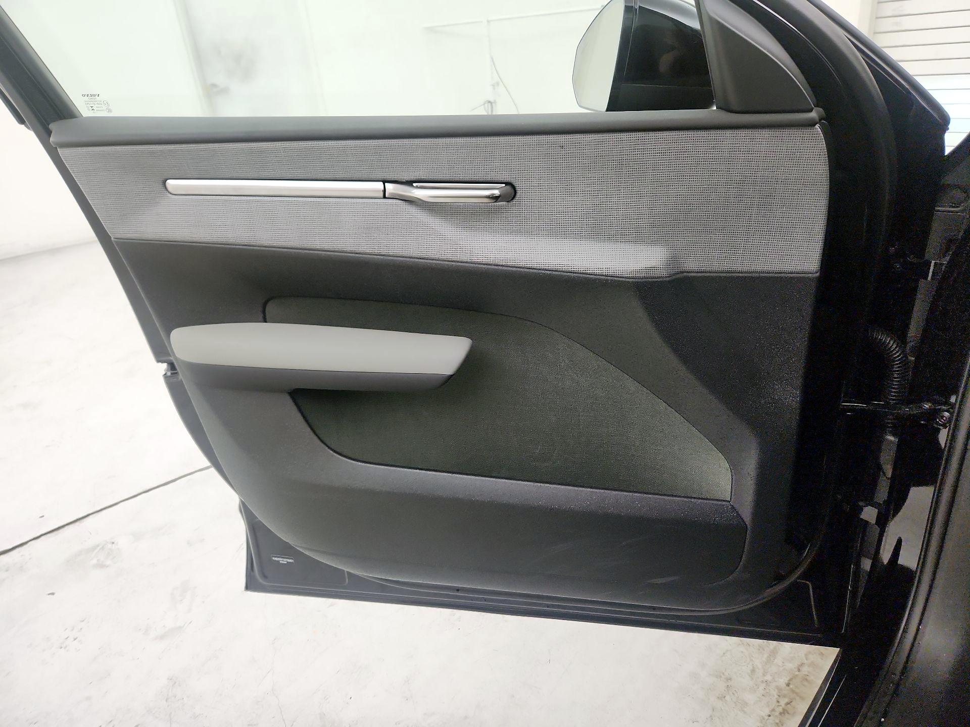 Thumbnail: 2025 Volvo EX30 - 12