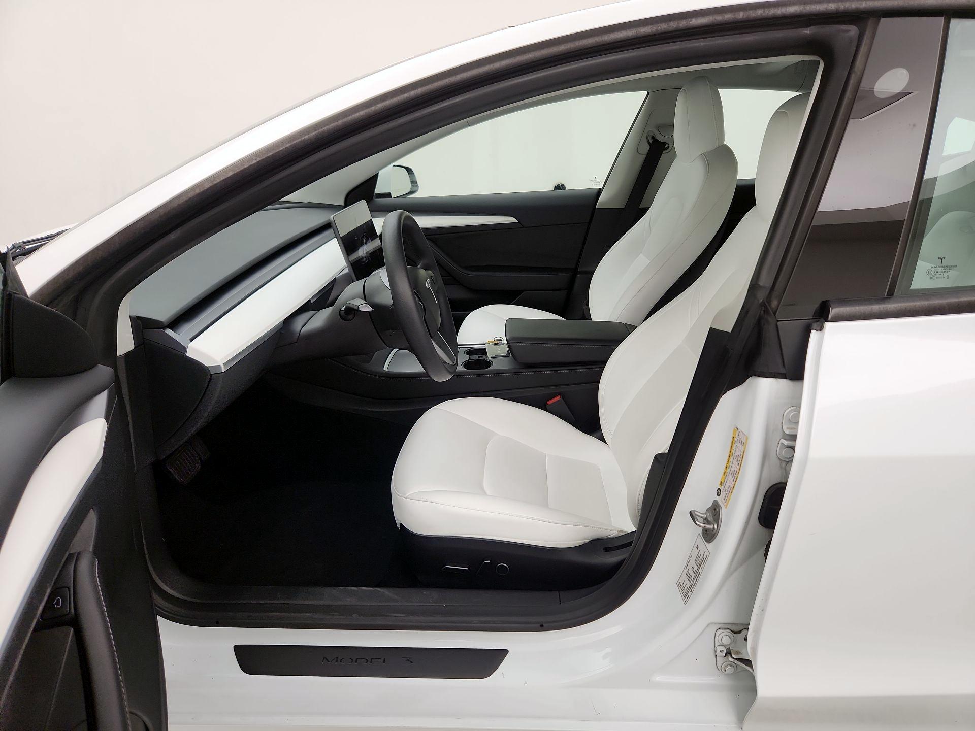 Thumbnail: 2023 Tesla Model 3 - 11