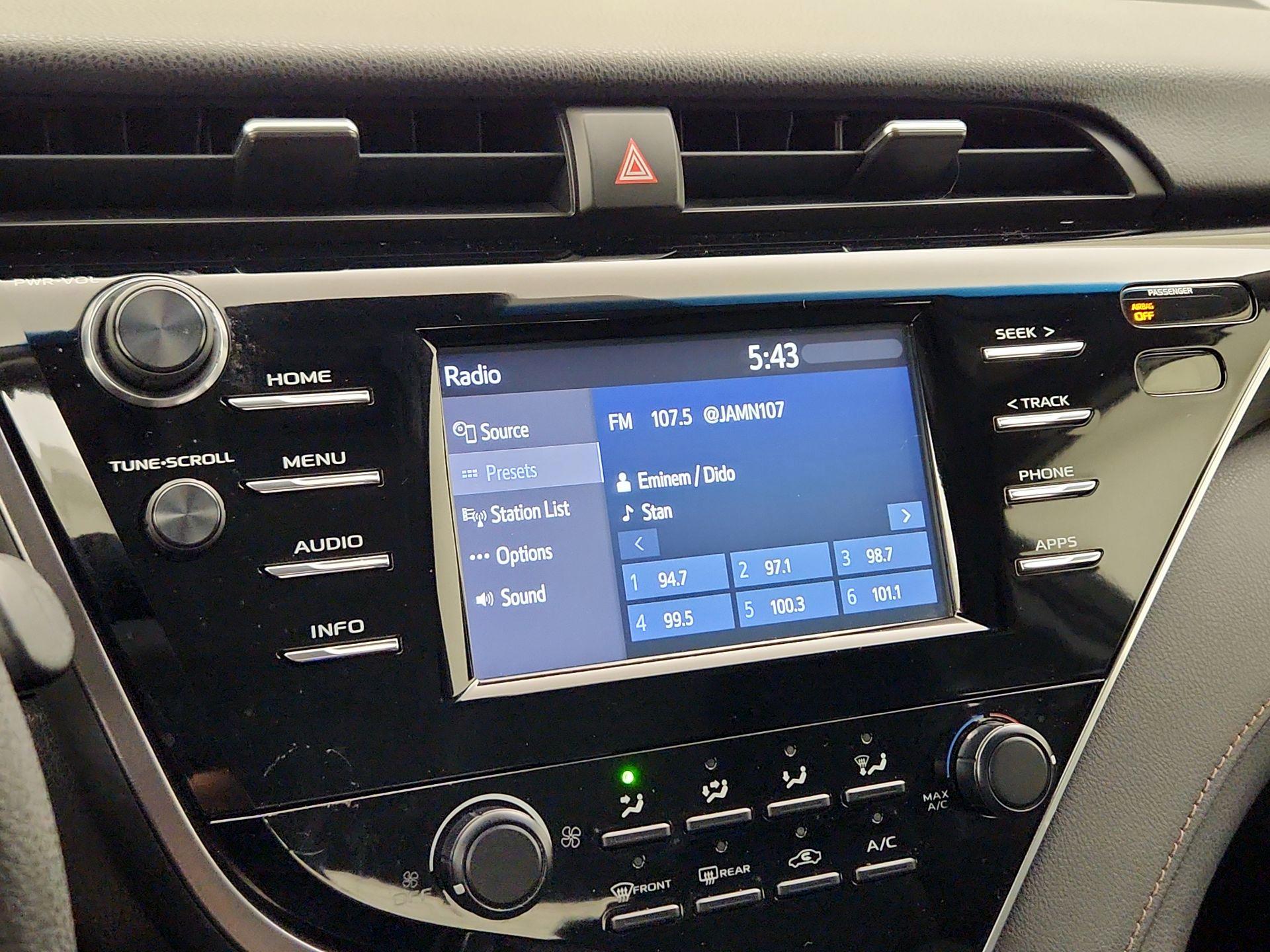 Thumbnail: 2018 Toyota Camry - 15