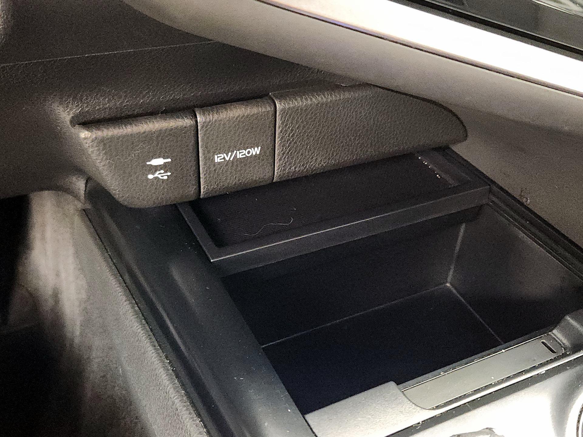 Thumbnail: 2018 Toyota Camry - 18