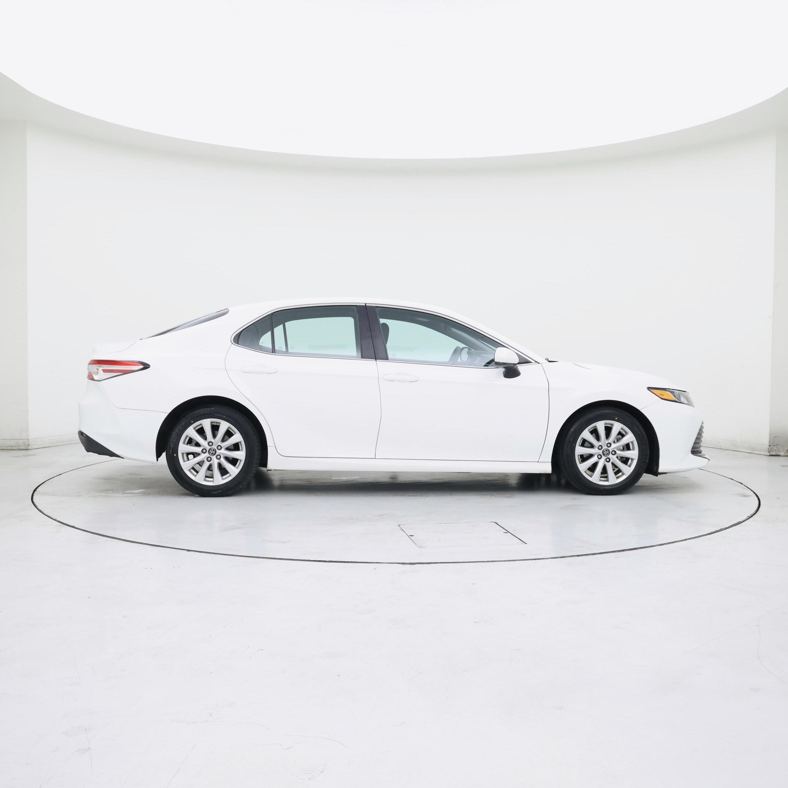 Thumbnail: 2018 Toyota Camry - 7