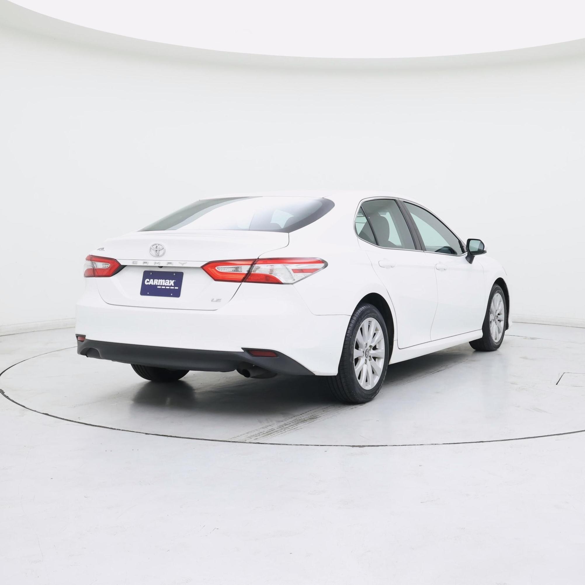 Thumbnail: 2018 Toyota Camry - 8