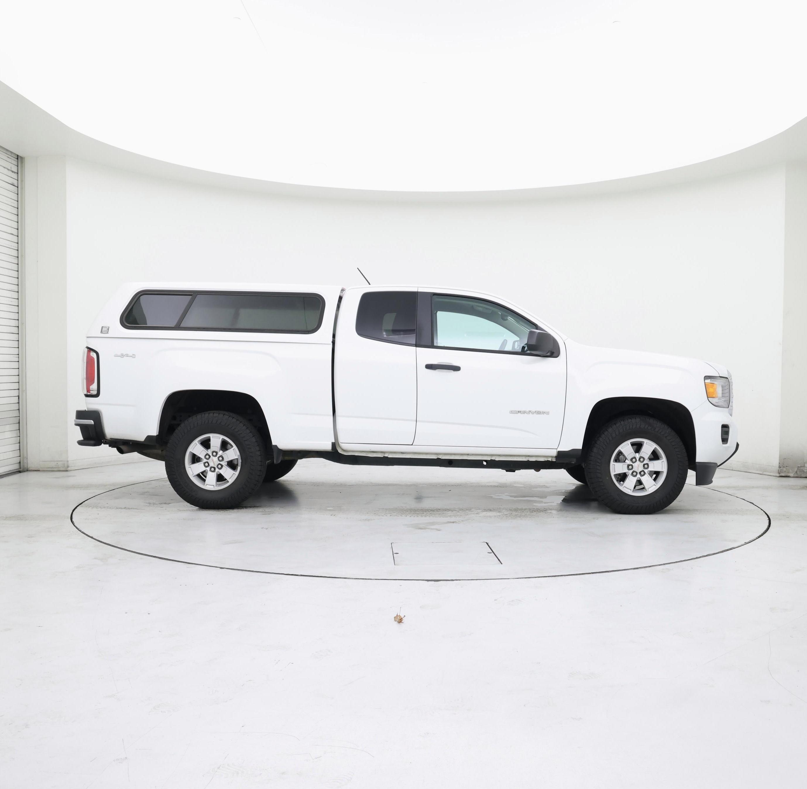 Thumbnail: 2018 GMC Canyon - 7