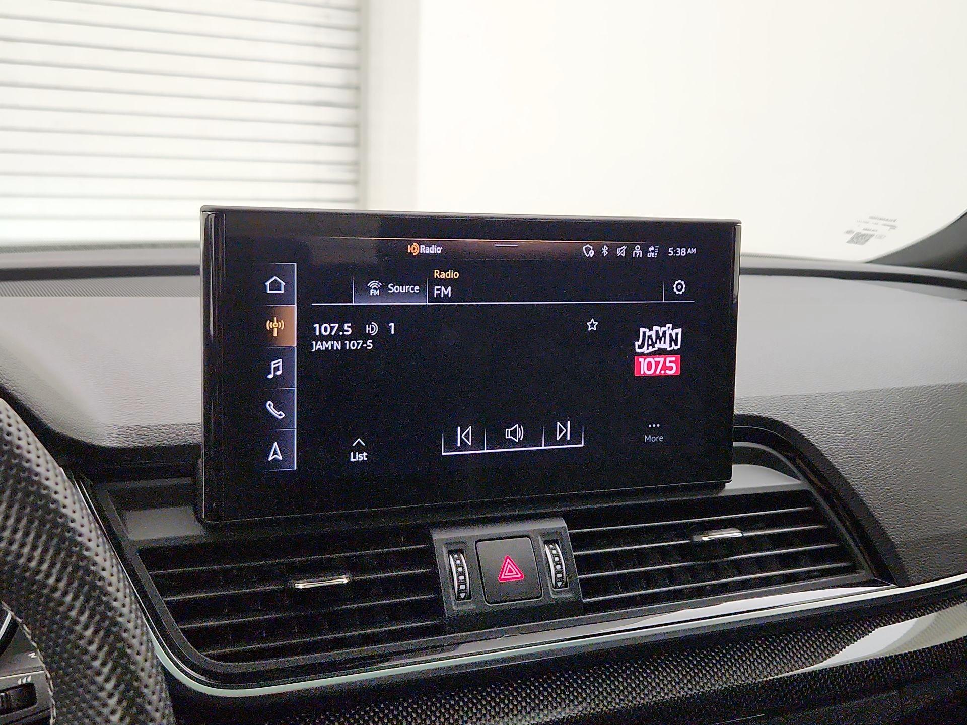 Thumbnail: 2021 Audi SQ5 - 16