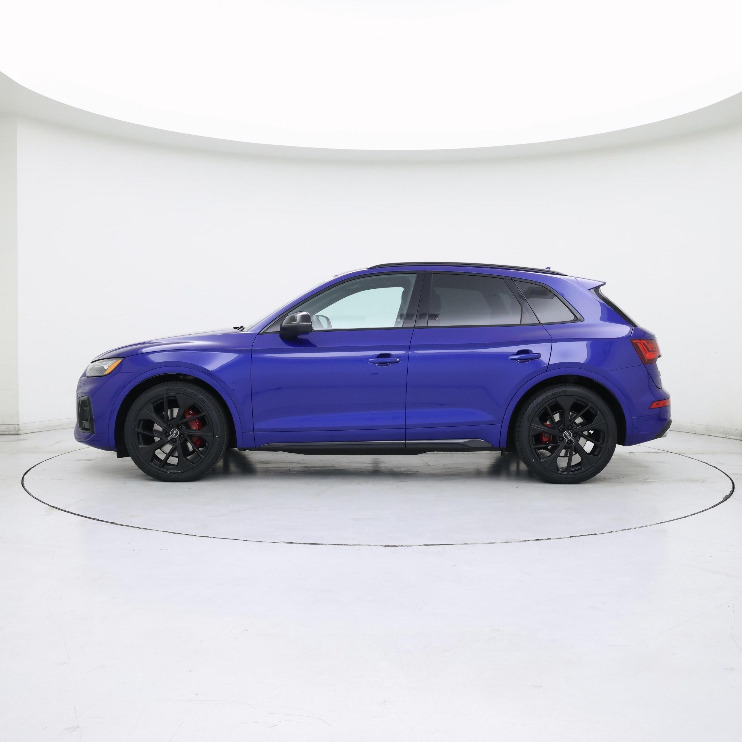 Thumbnail: 2021 Audi SQ5 - 3