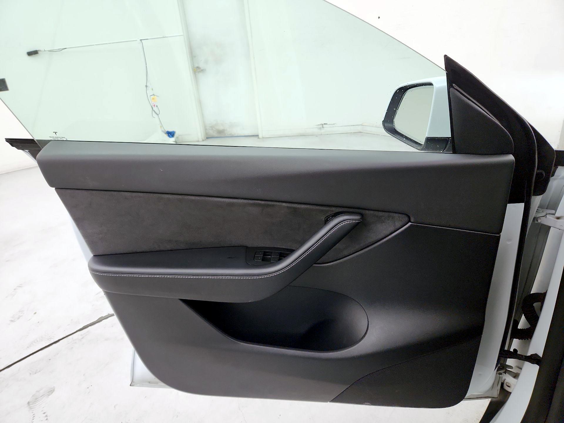 Thumbnail: 2022 Tesla Model Y - 12