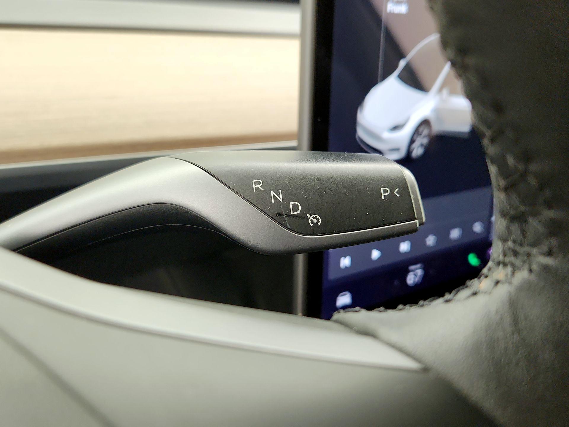 Thumbnail: 2022 Tesla Model Y - 17