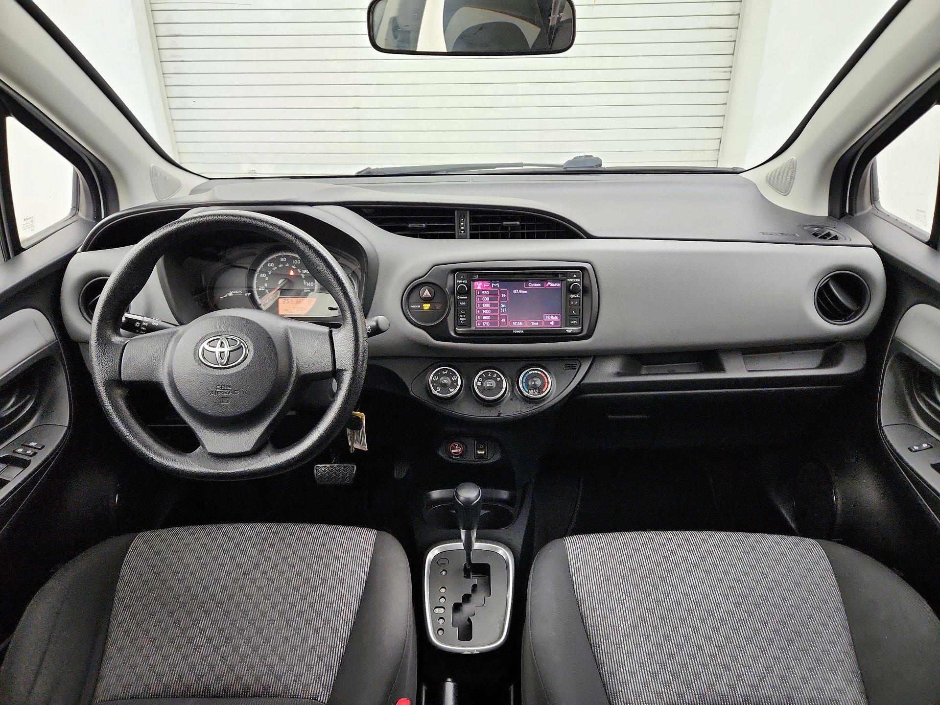 Thumbnail: 2015 Toyota Yaris - 9