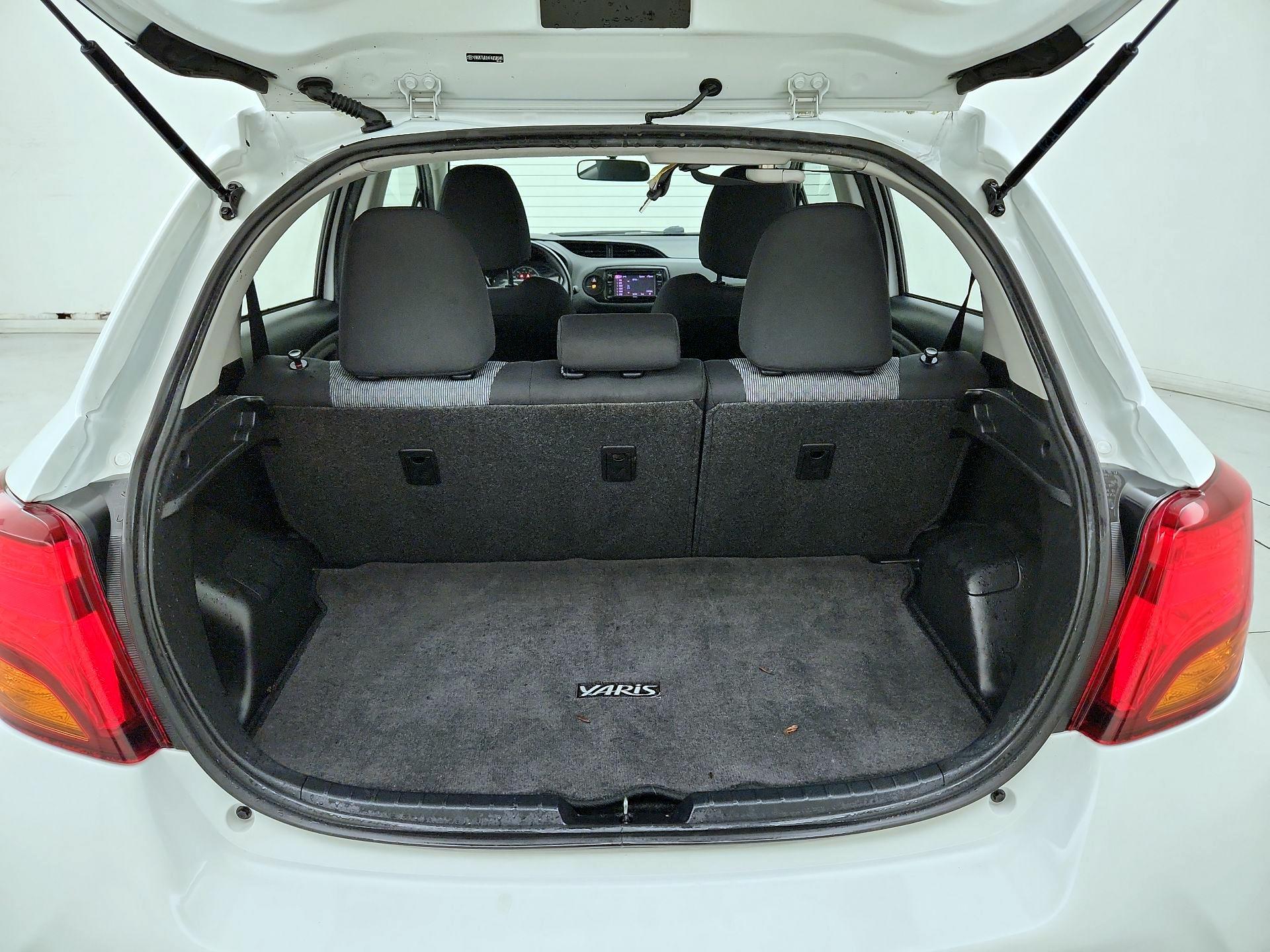 Thumbnail: 2015 Toyota Yaris - 19