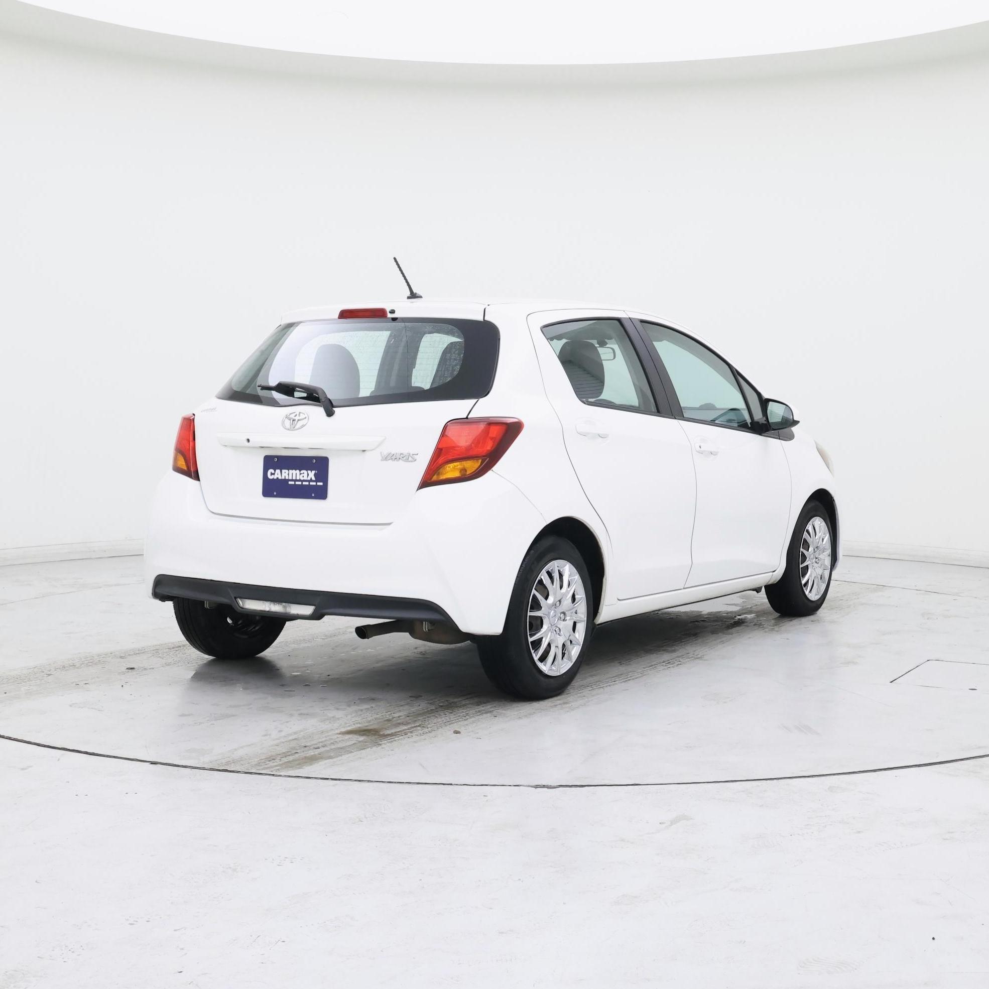 Thumbnail: 2015 Toyota Yaris - 8