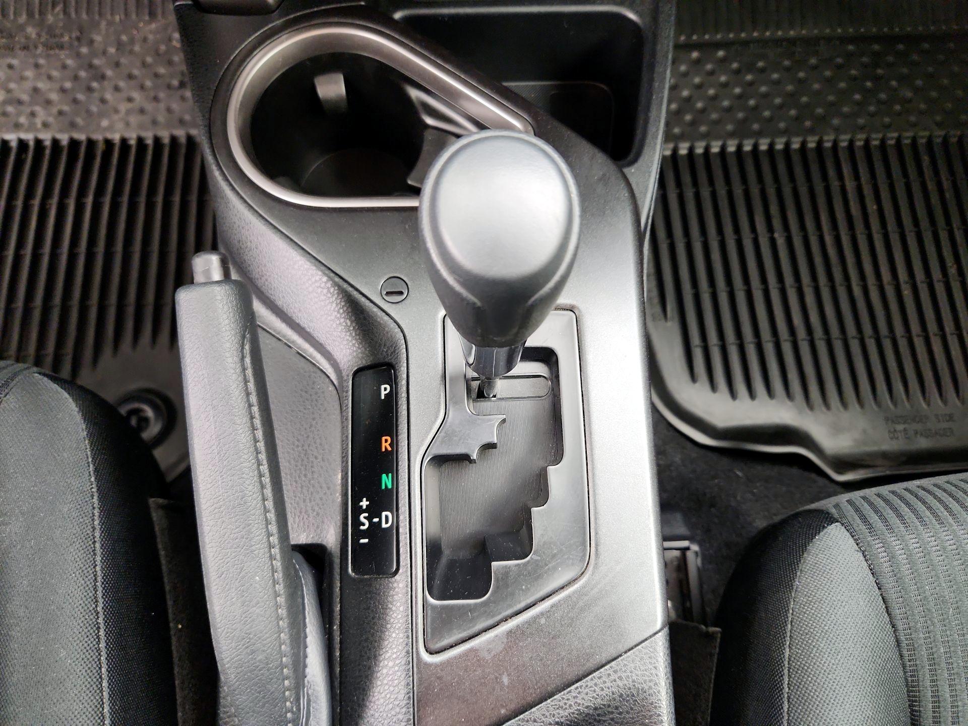 Thumbnail: 2018 Toyota RAV4 - 17