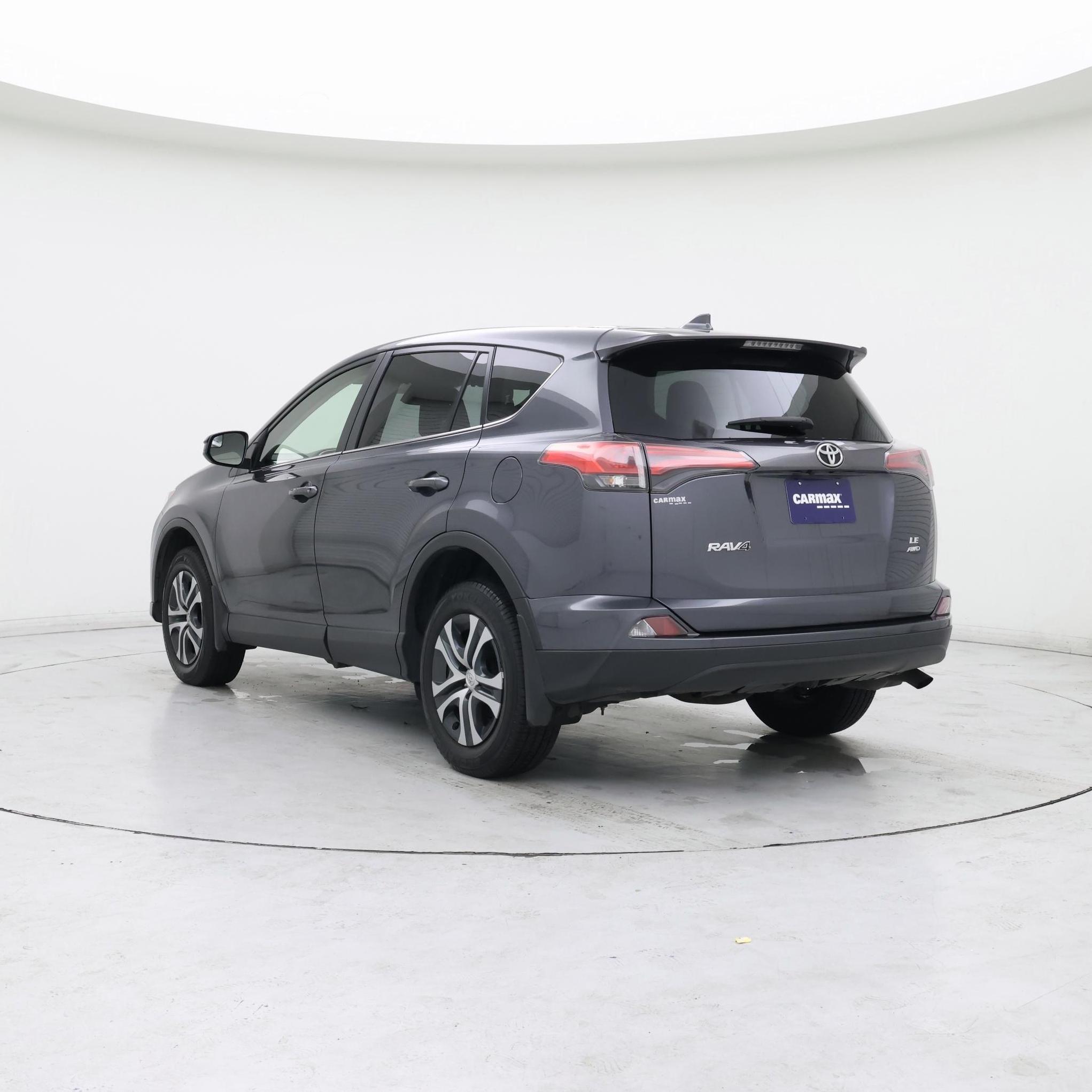 Thumbnail: 2018 Toyota RAV4 - 2