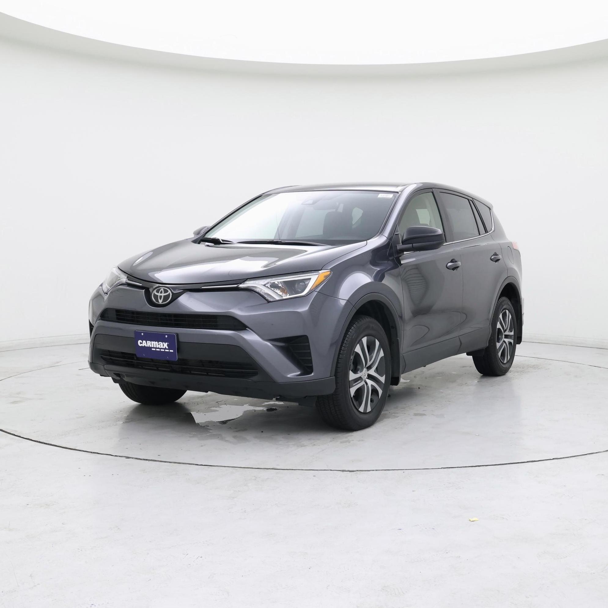 Thumbnail: 2018 Toyota RAV4 - 4