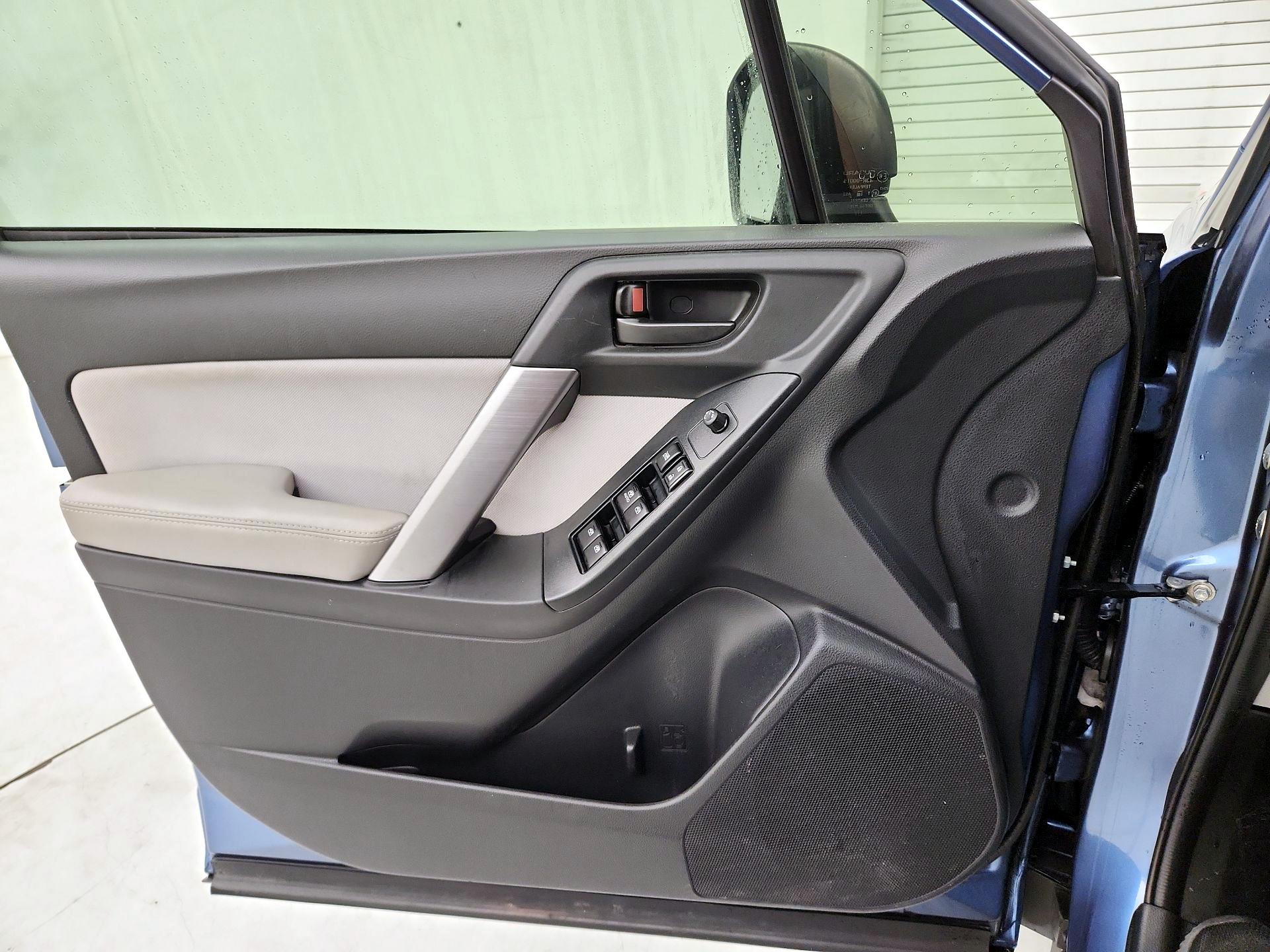 Thumbnail: 2016 Subaru Forester - 12