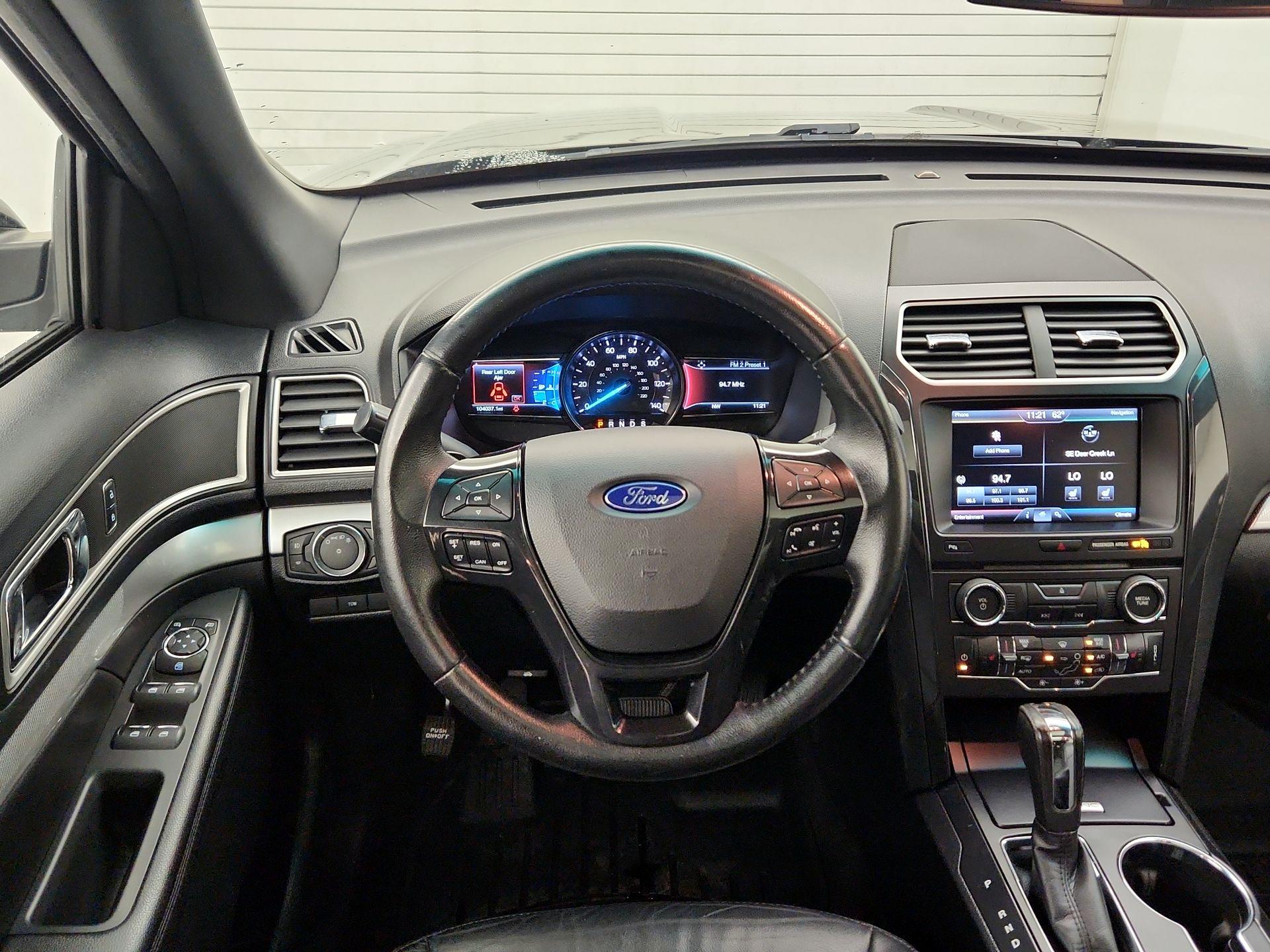 Thumbnail: 2016 Ford Explorer - 10