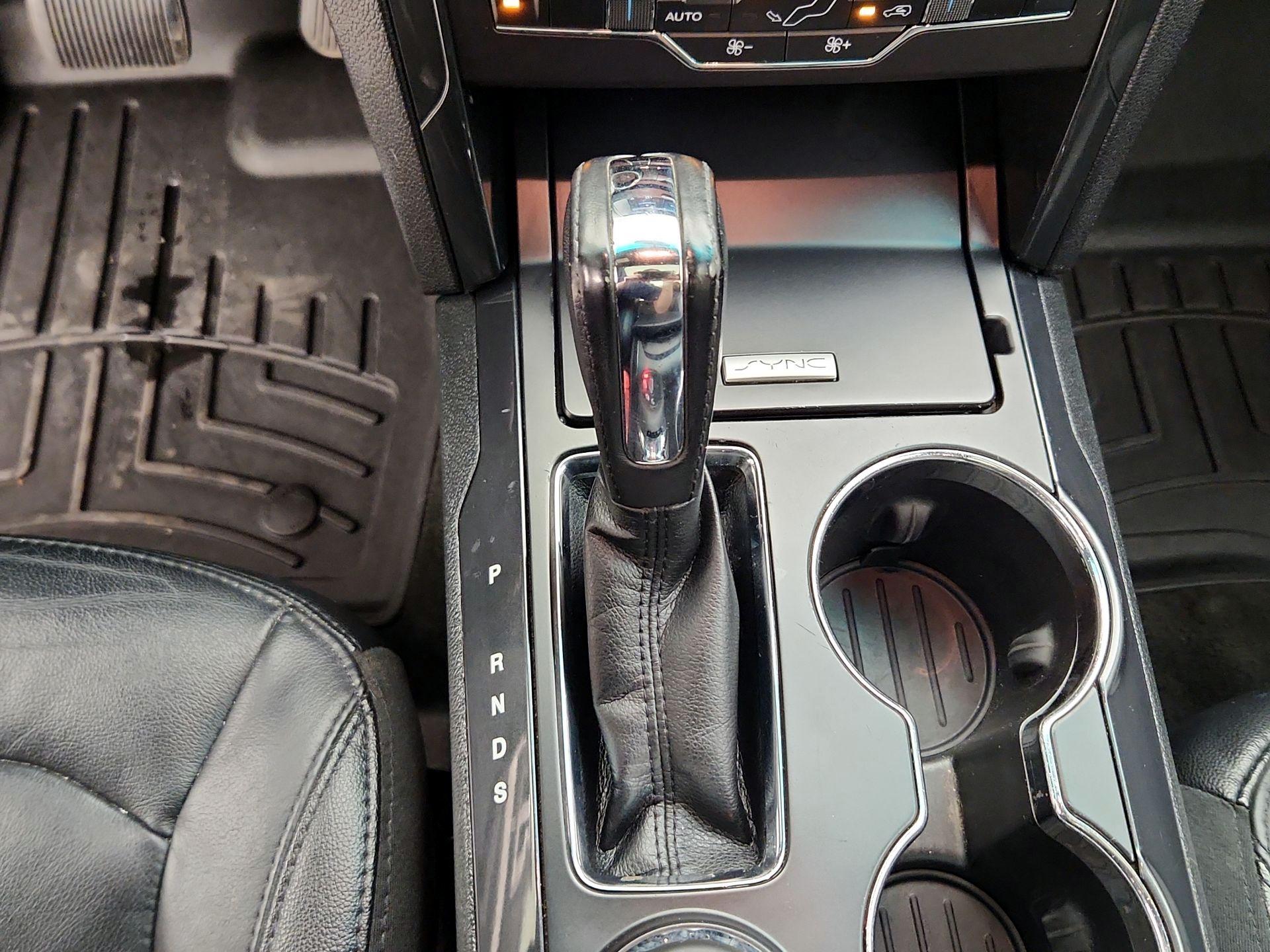 Thumbnail: 2016 Ford Explorer - 17