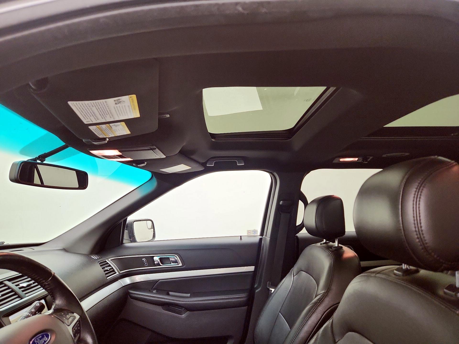 Thumbnail: 2016 Ford Explorer - 19