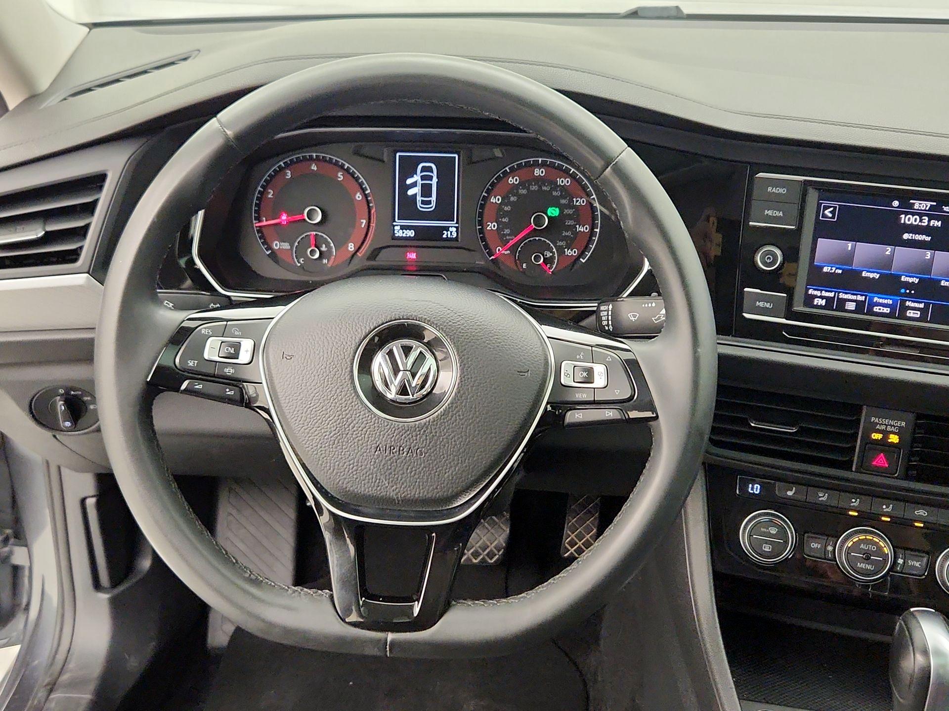 Thumbnail: 2020 Volkswagen Jetta - 10
