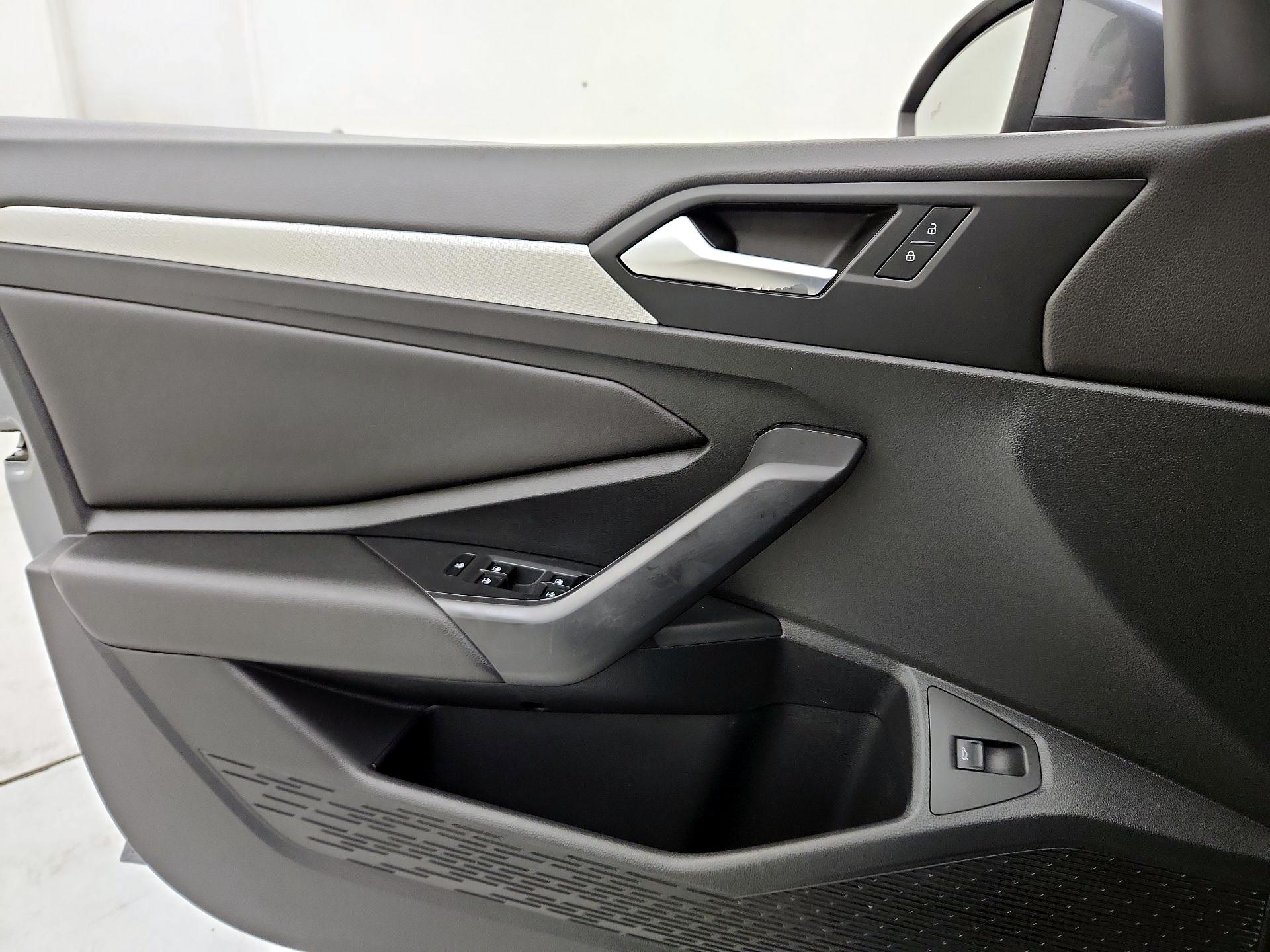Thumbnail: 2020 Volkswagen Jetta - 12