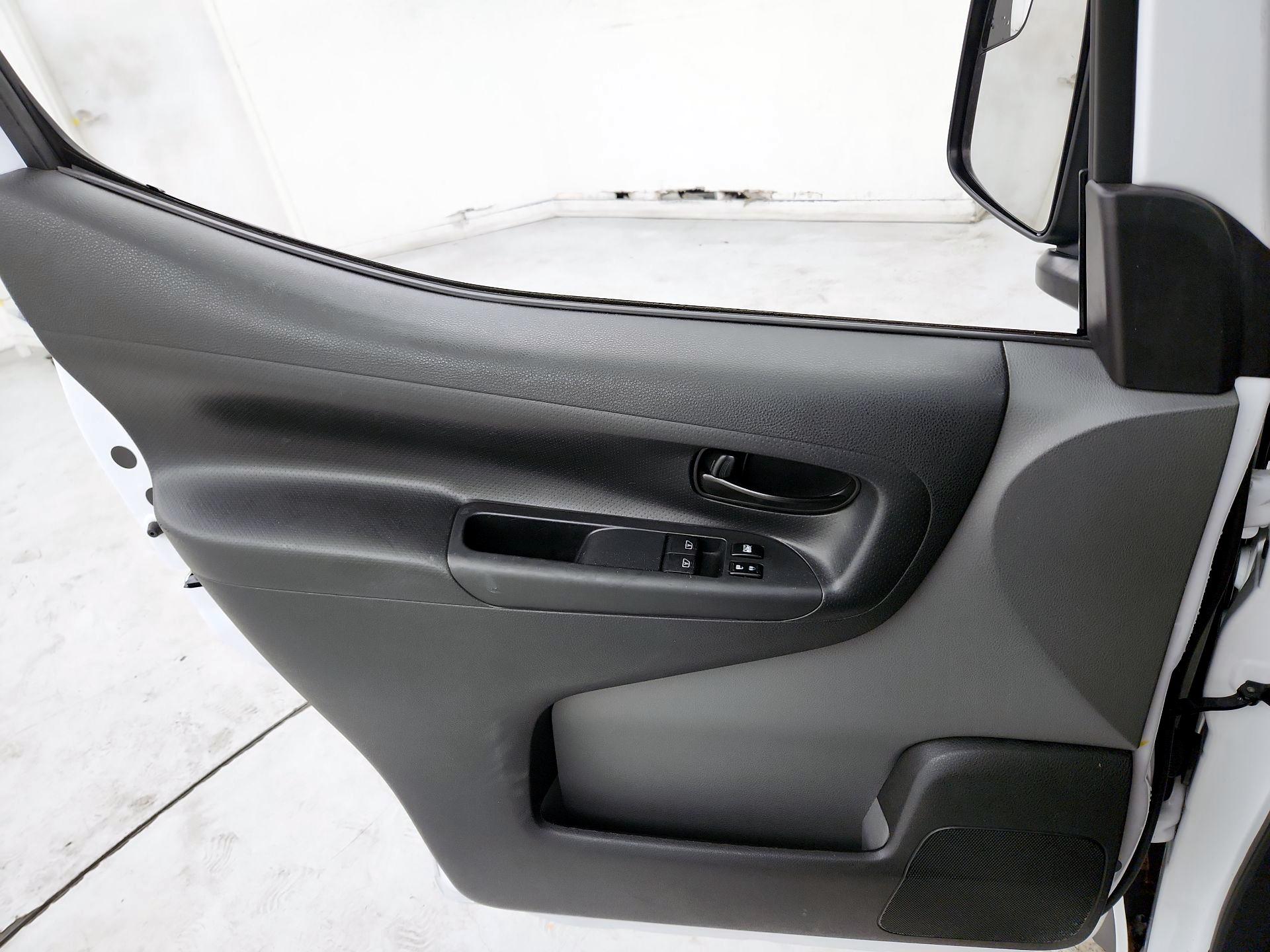 Thumbnail: 2017 Nissan NV200 - 12