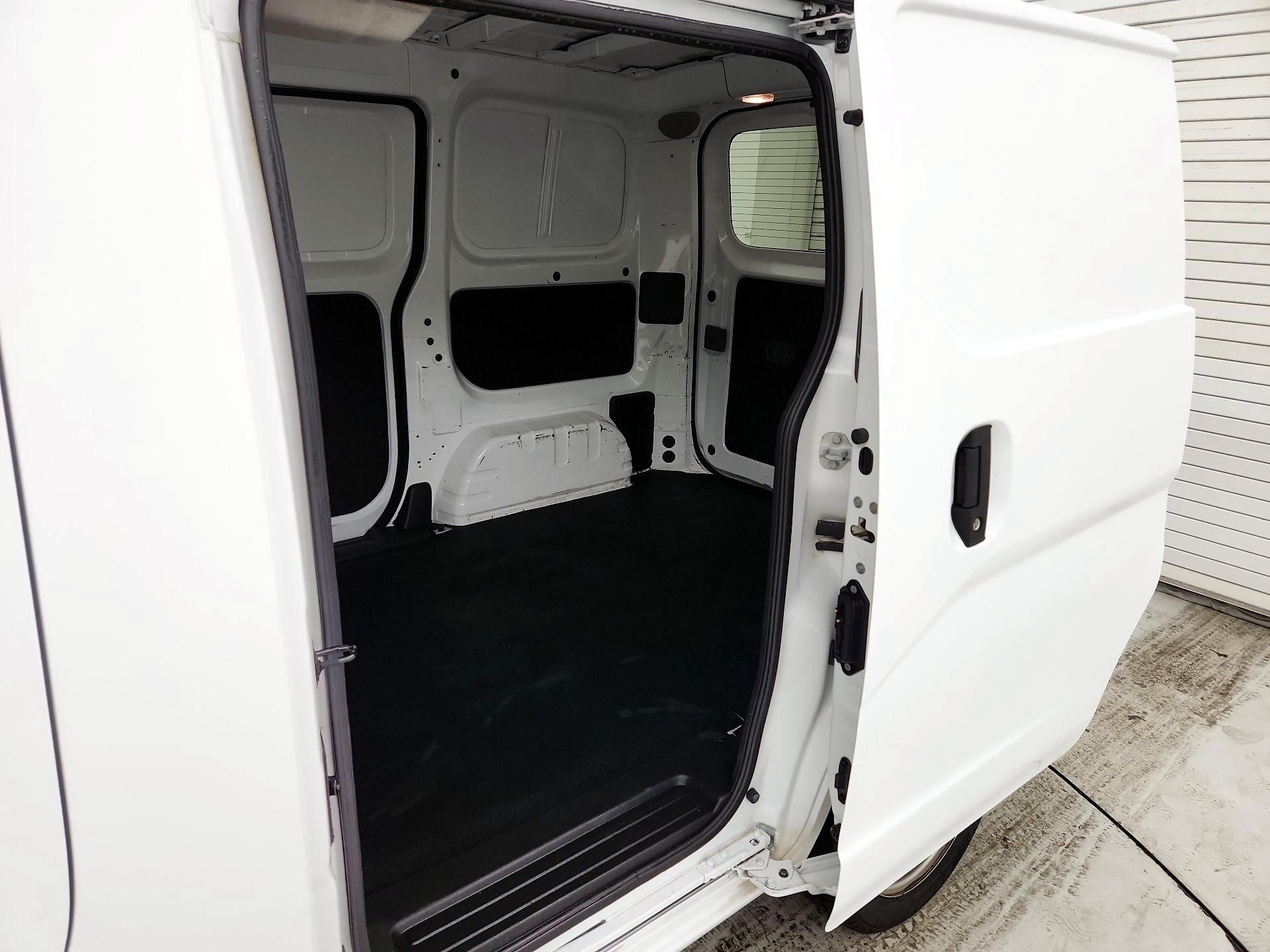 Thumbnail: 2017 Nissan NV200 - 18