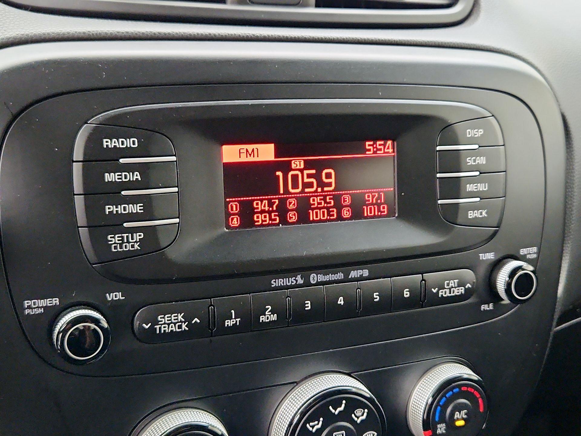 Thumbnail: 2015 Kia Soul - 14