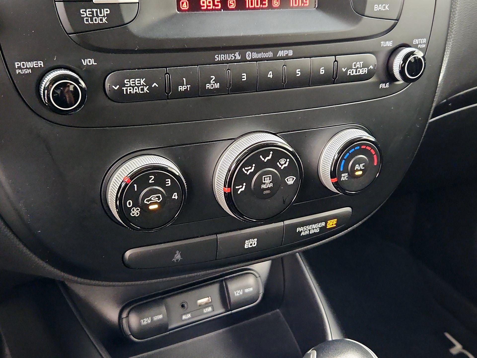 Thumbnail: 2015 Kia Soul - 15