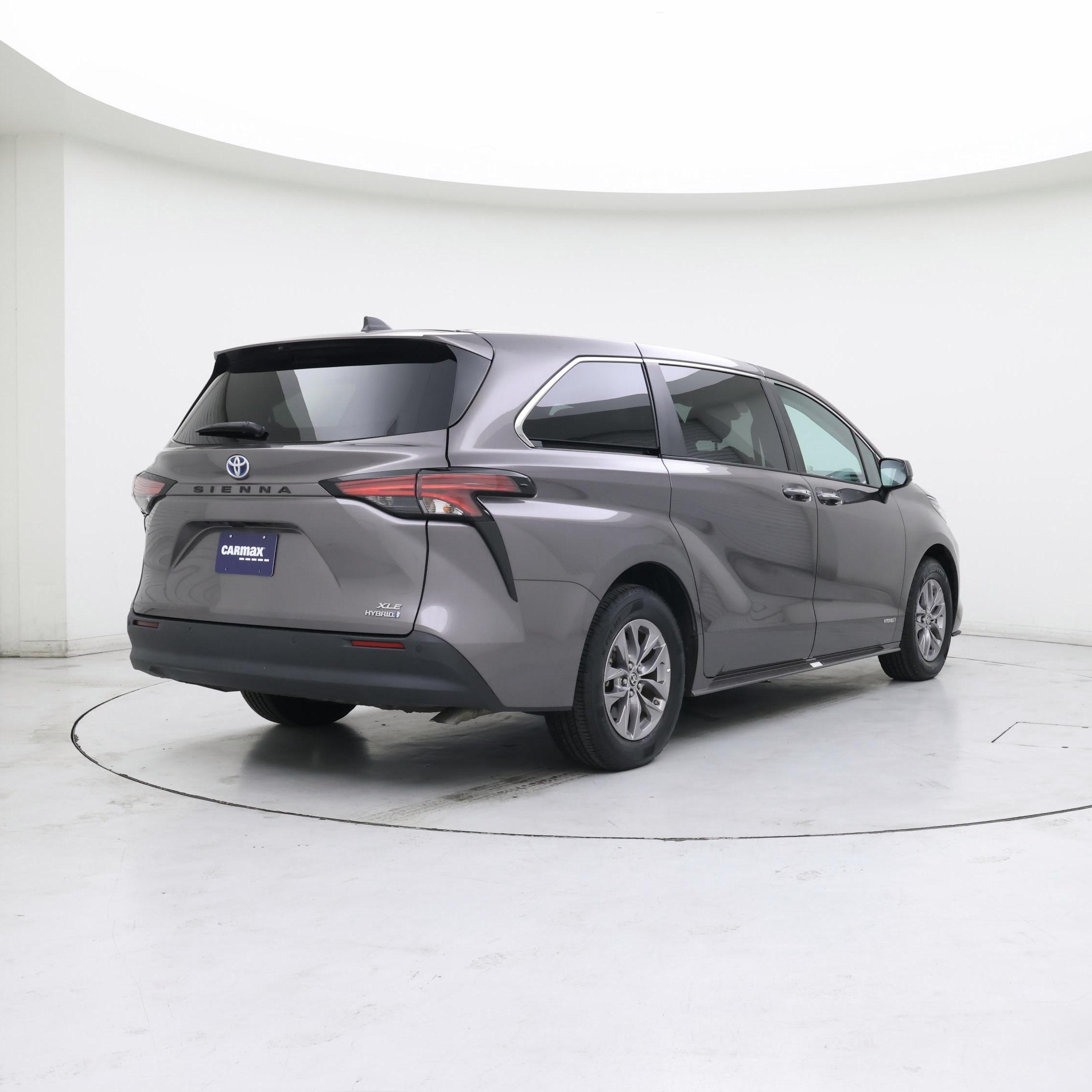 Thumbnail: 2021 Toyota Sienna - 8