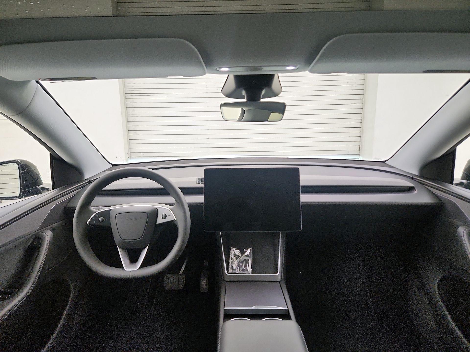 Thumbnail: 2026 Tesla Model Y - 9