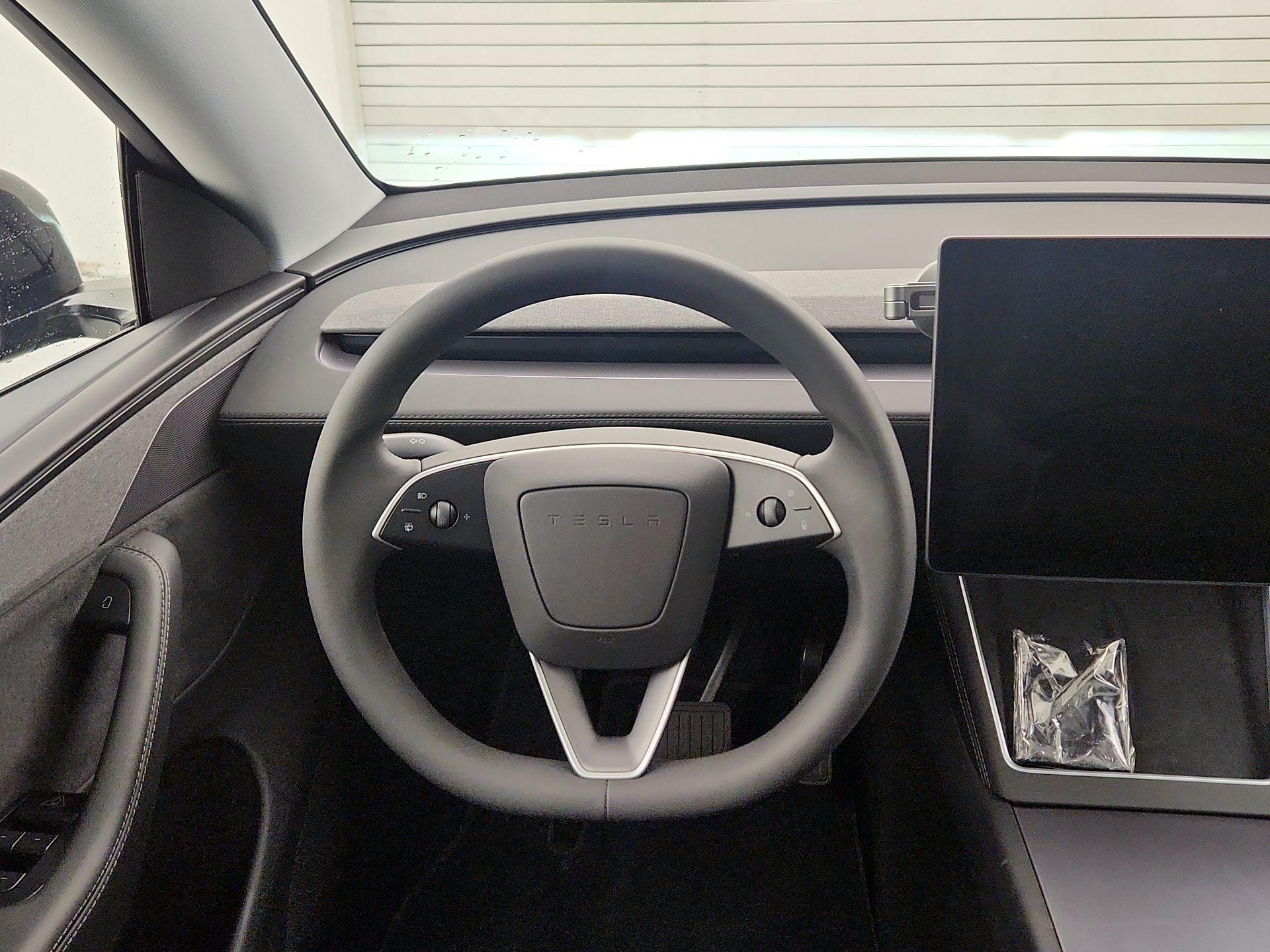 Thumbnail: 2026 Tesla Model Y - 10