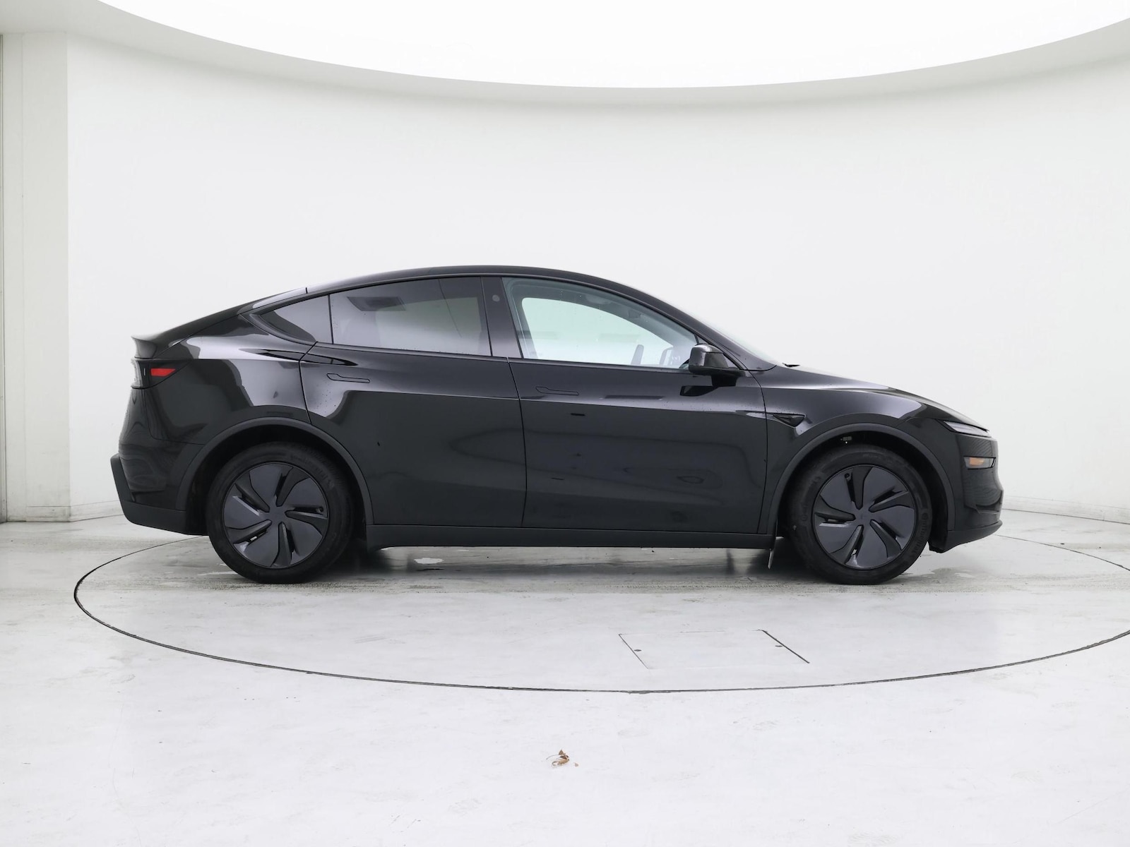 2026 Tesla Model Y Premium - Photo 8