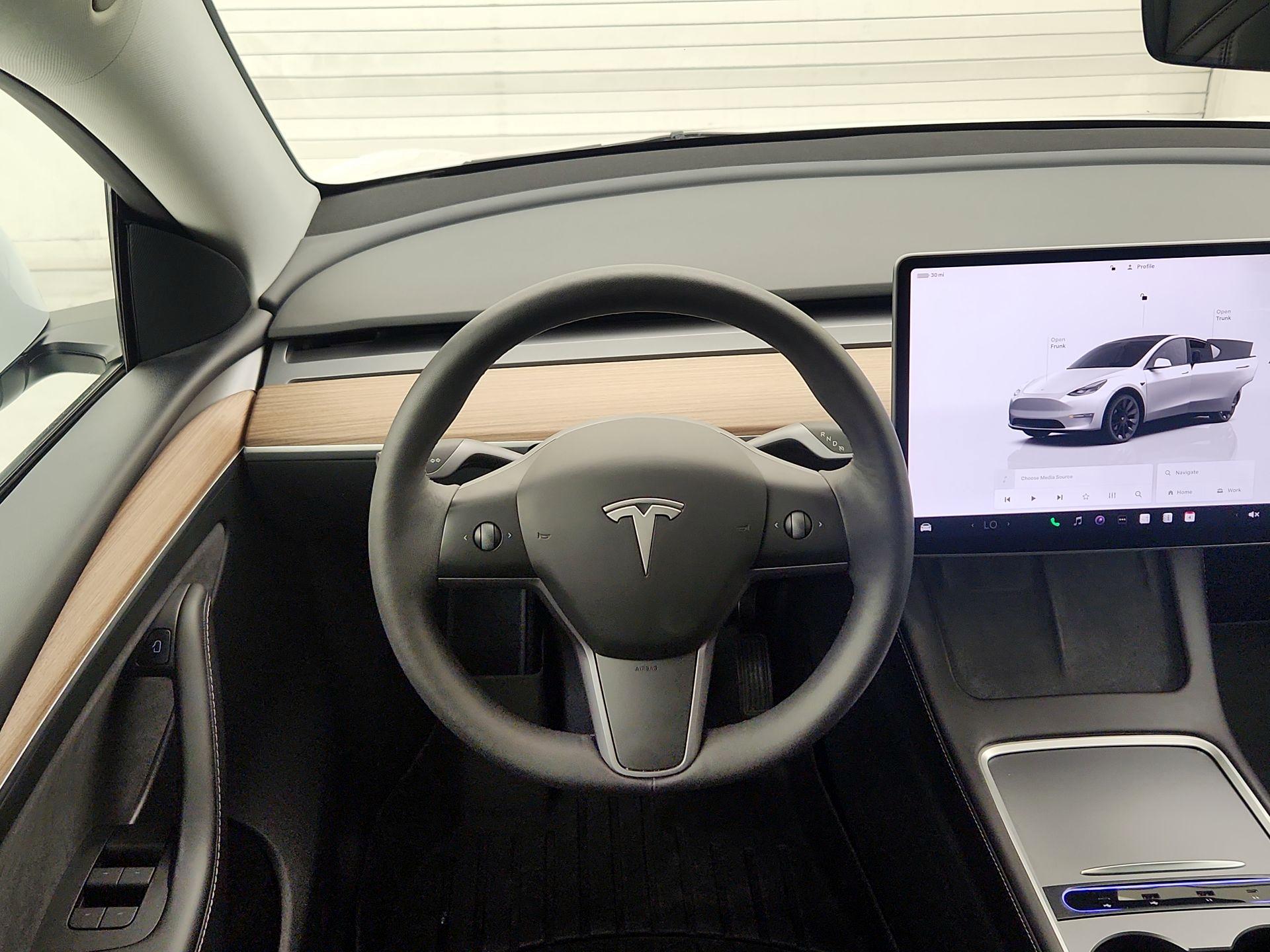 Thumbnail: 2023 Tesla Model Y - 10