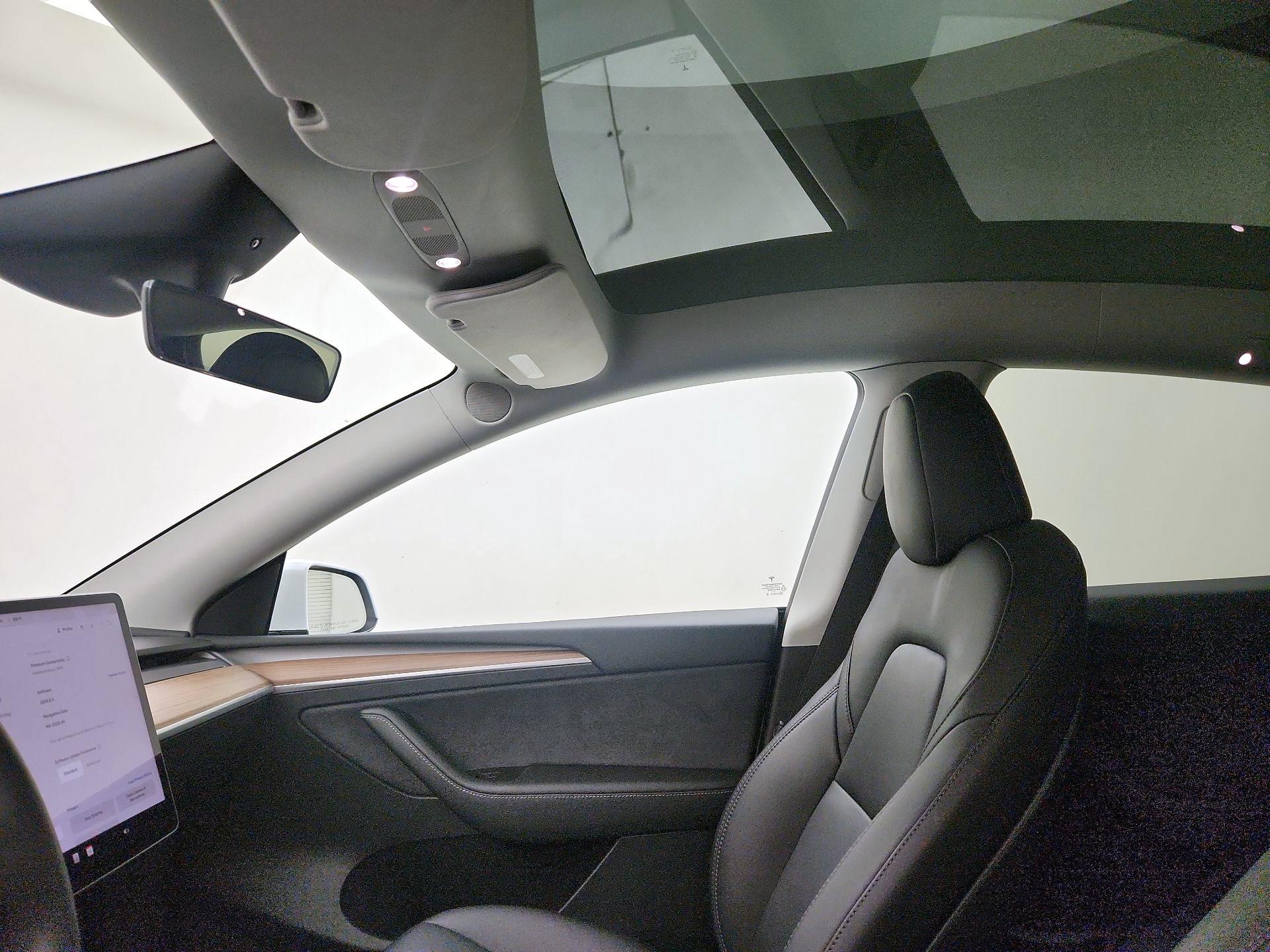 Thumbnail: 2023 Tesla Model Y - 19